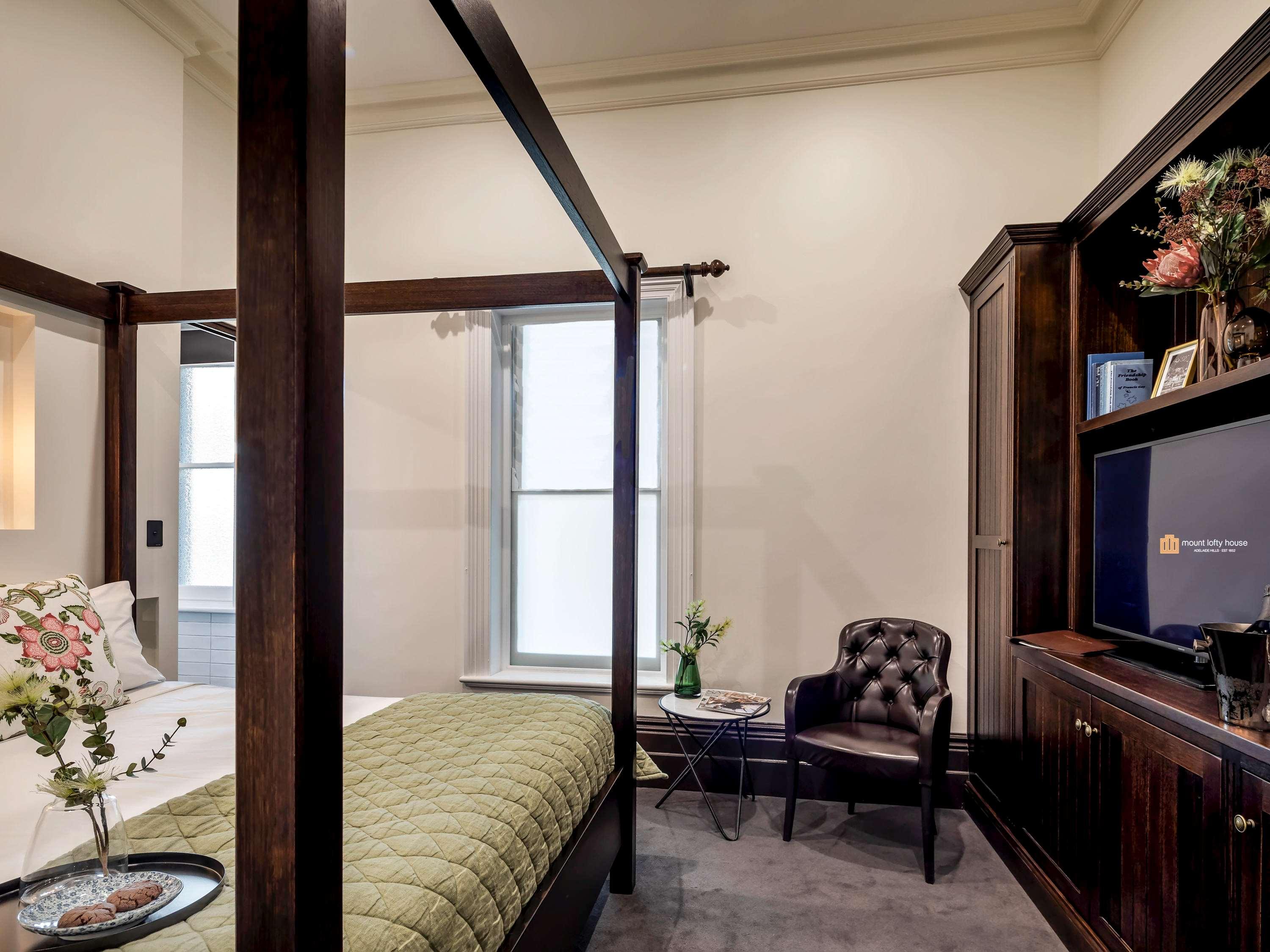 Double Classic King Bed