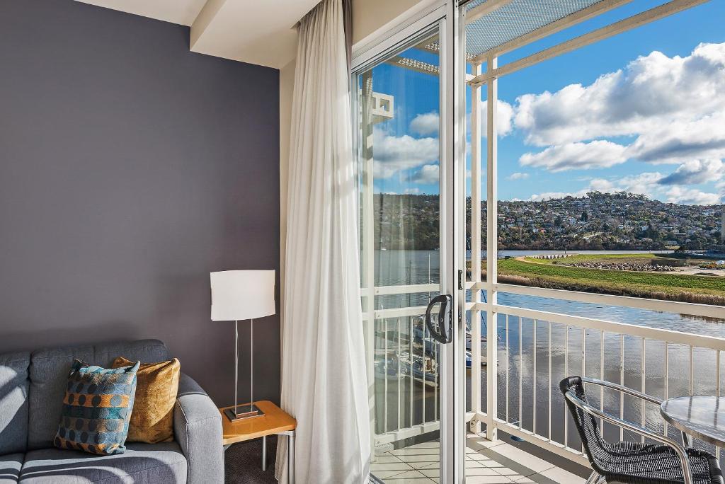 Apartment Two Bedrooms with Views