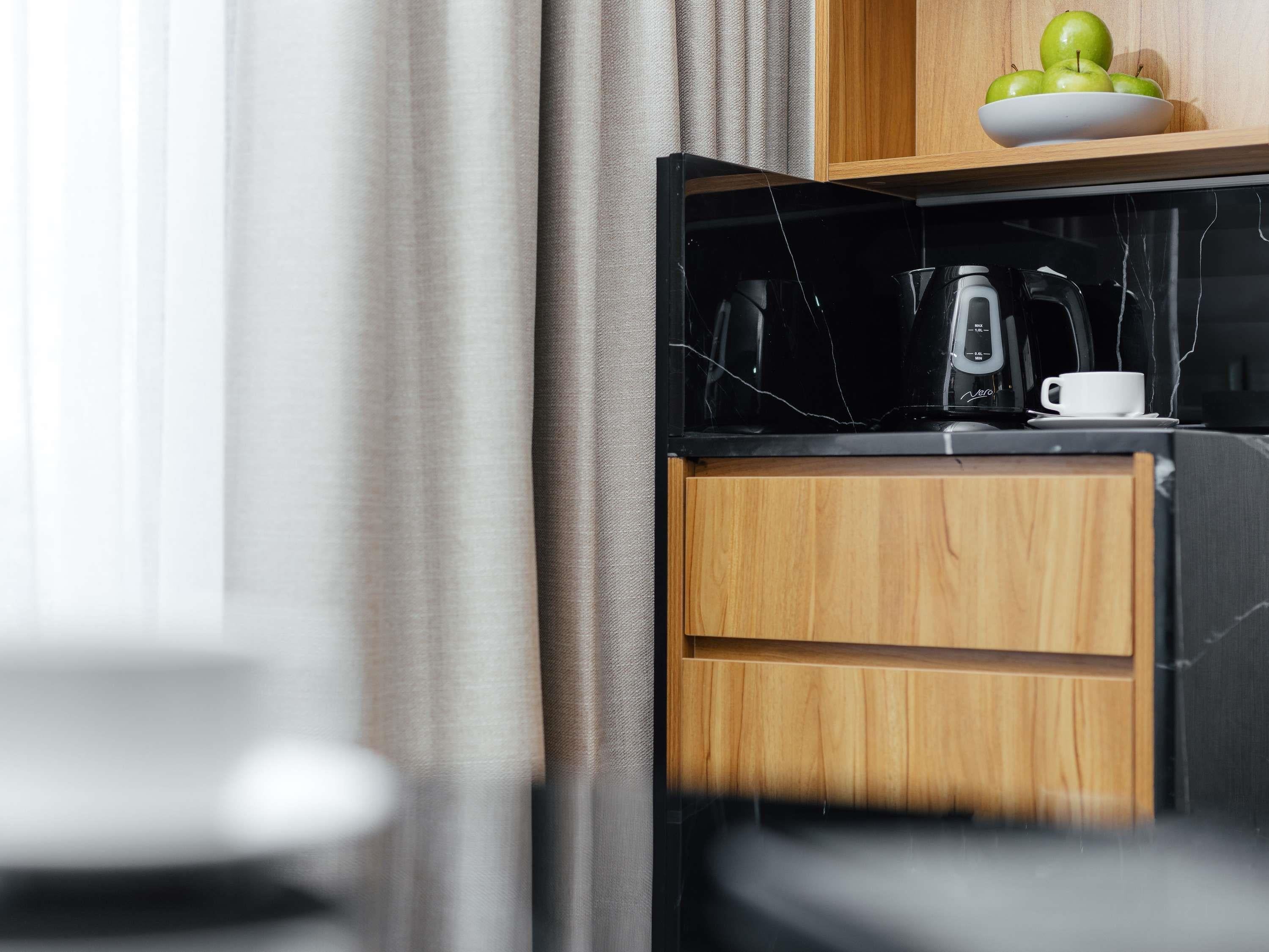 Studio Premium King Bed