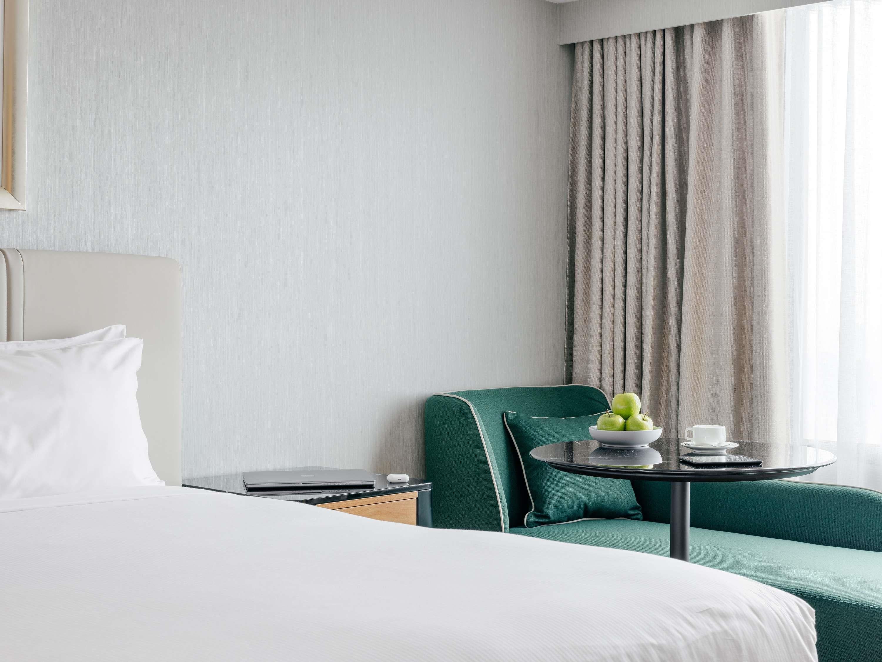 Studio Premium King Bed