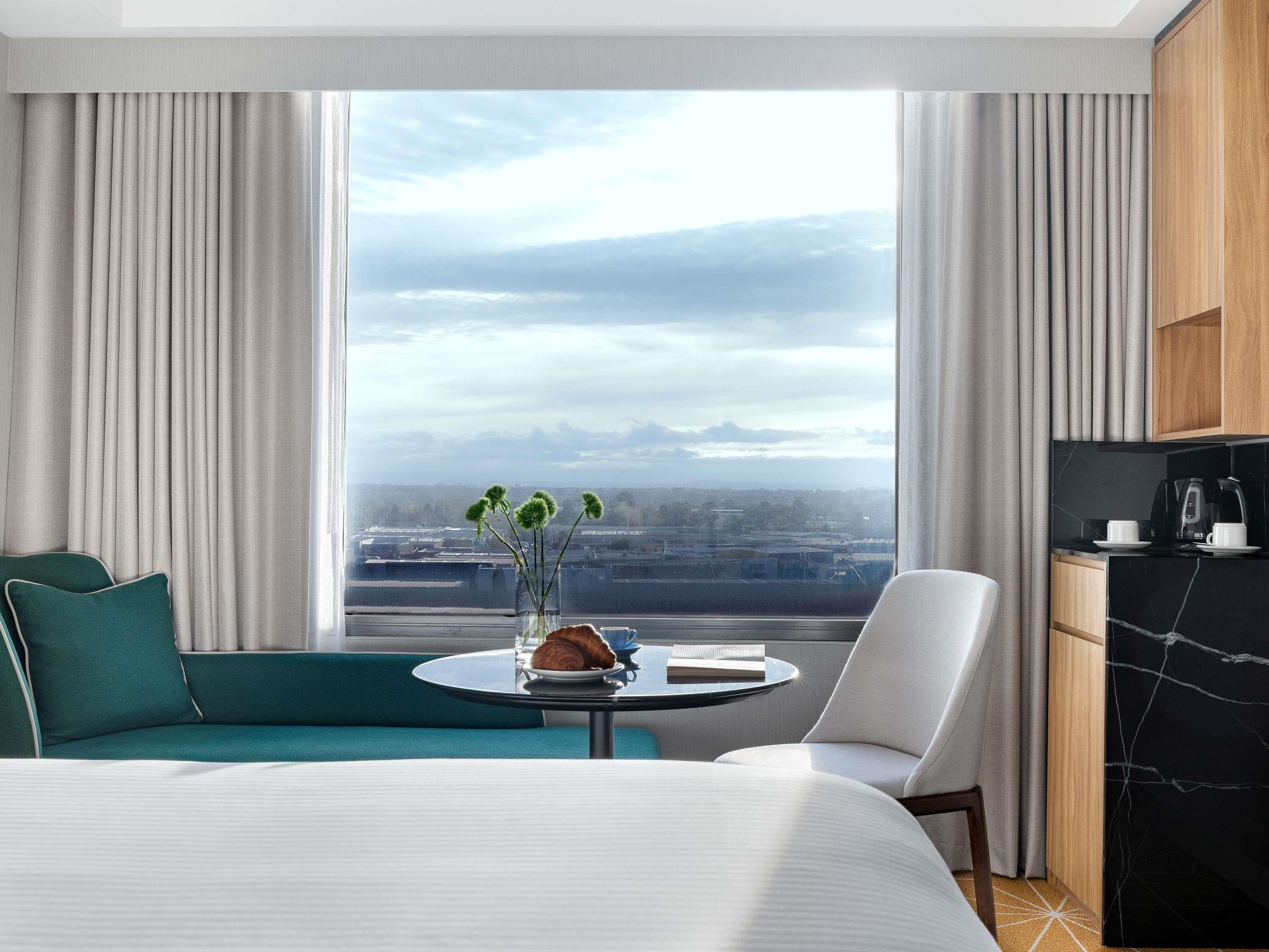 Studio Premium King Bed