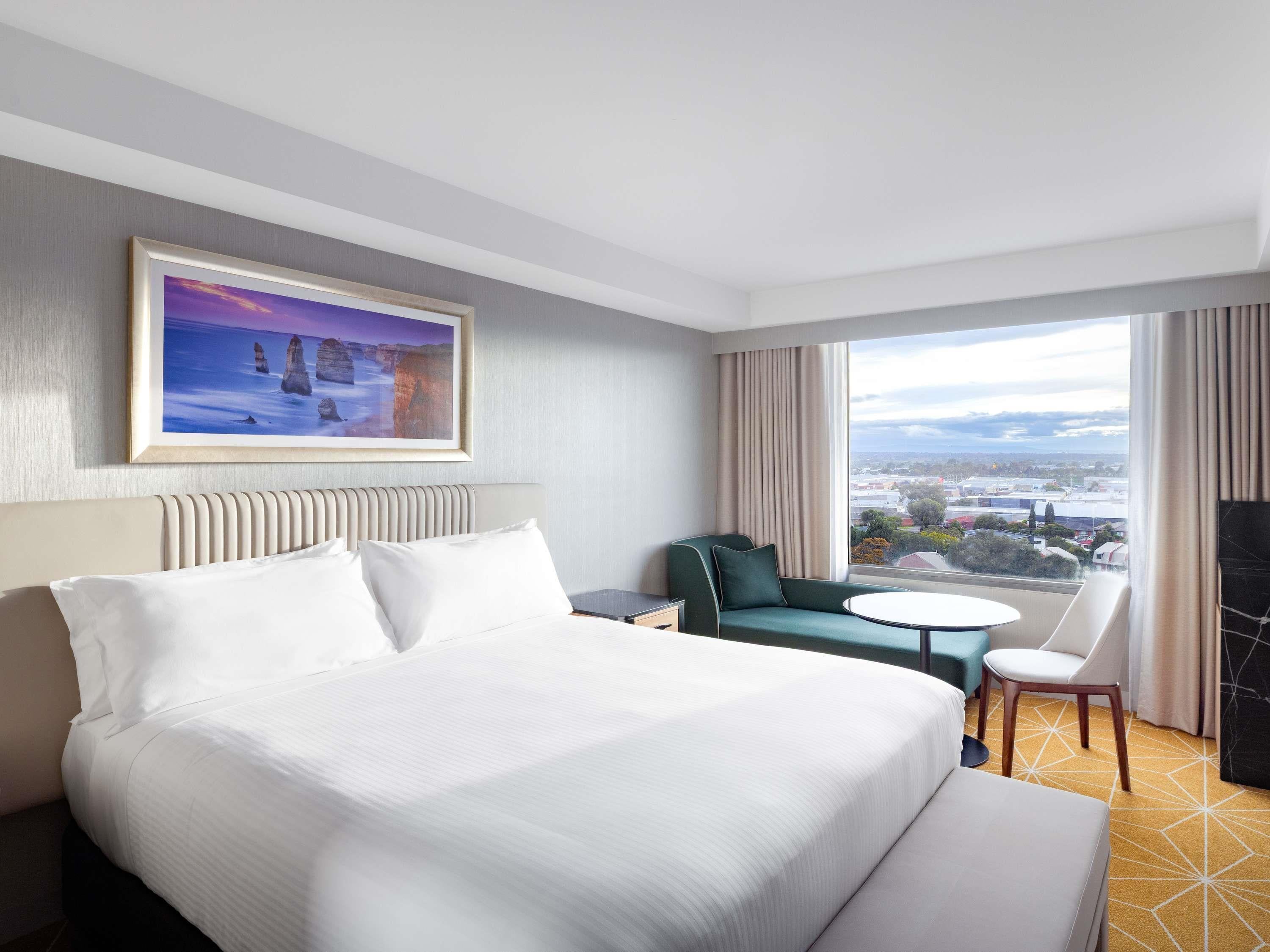 Studio Premium King Bed