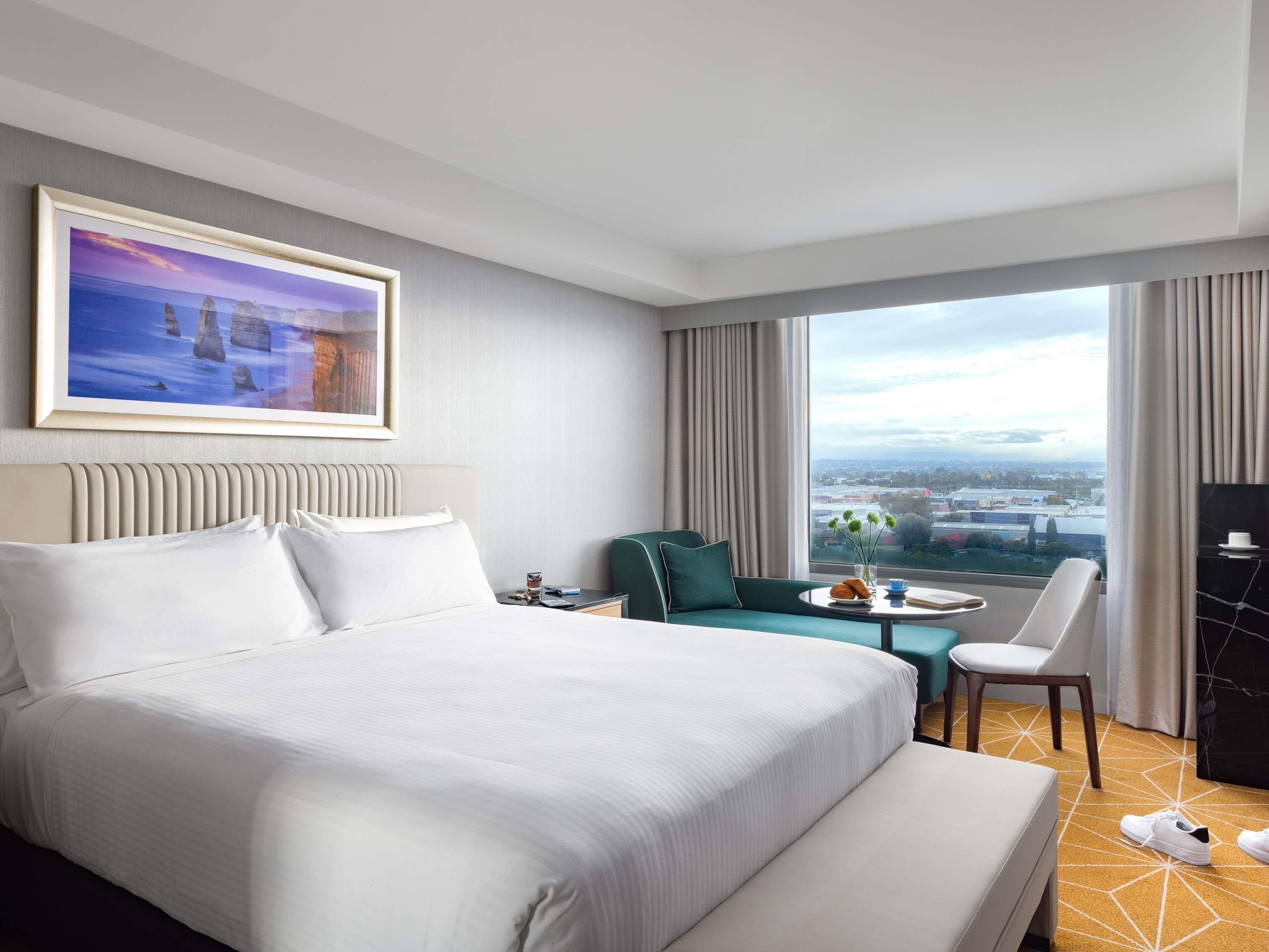 Studio Premium King Bed