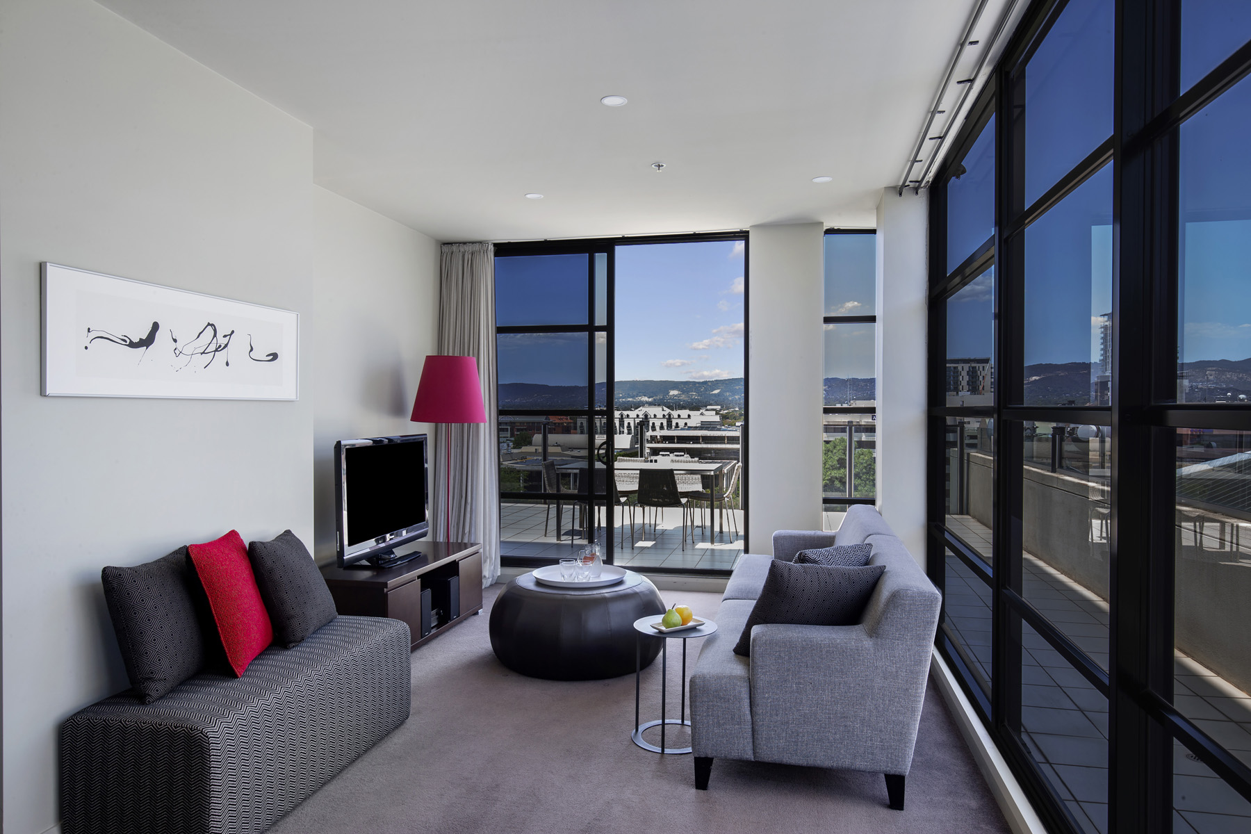 Suite Queen Size Bed