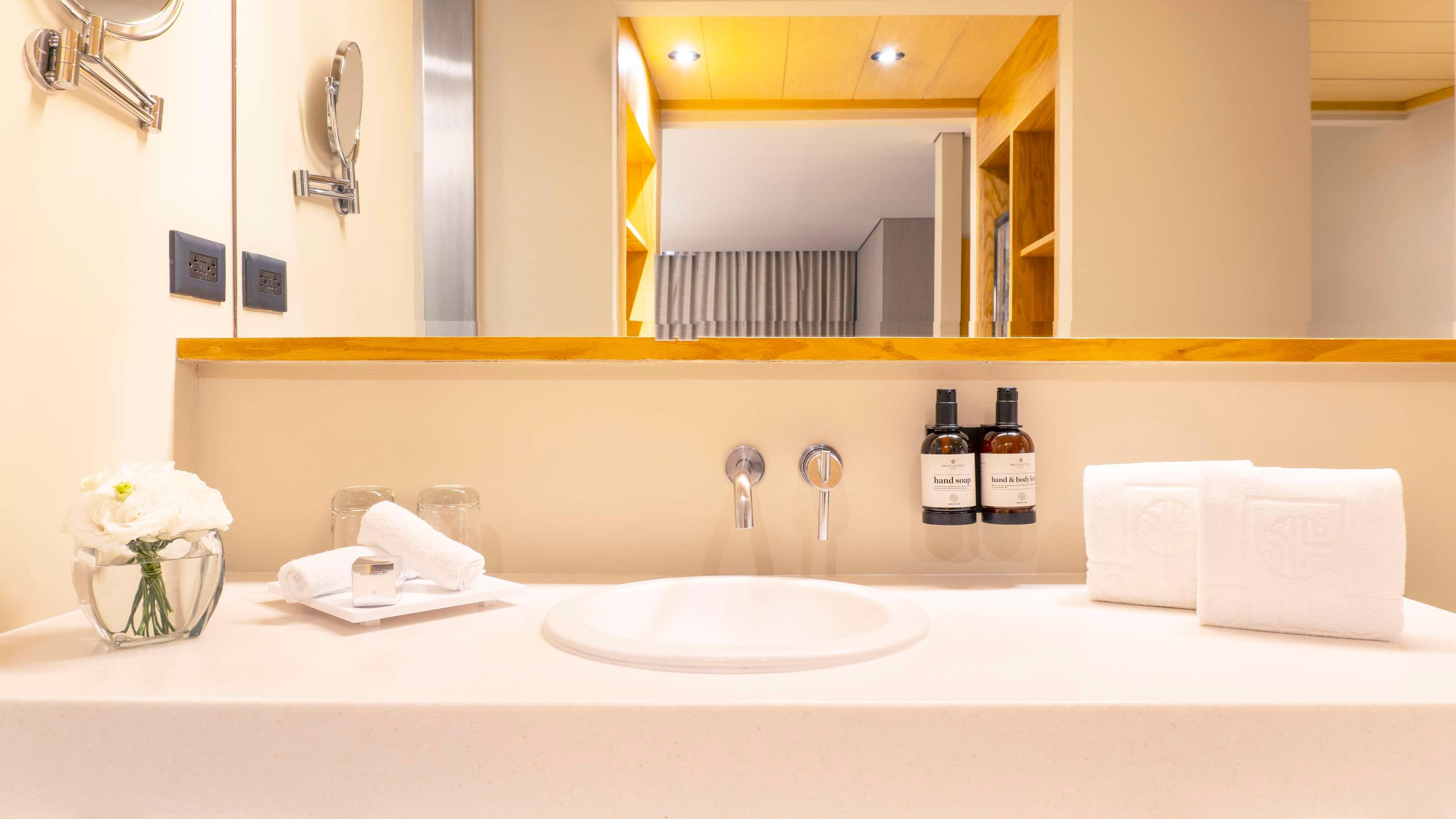 Double Single Premium