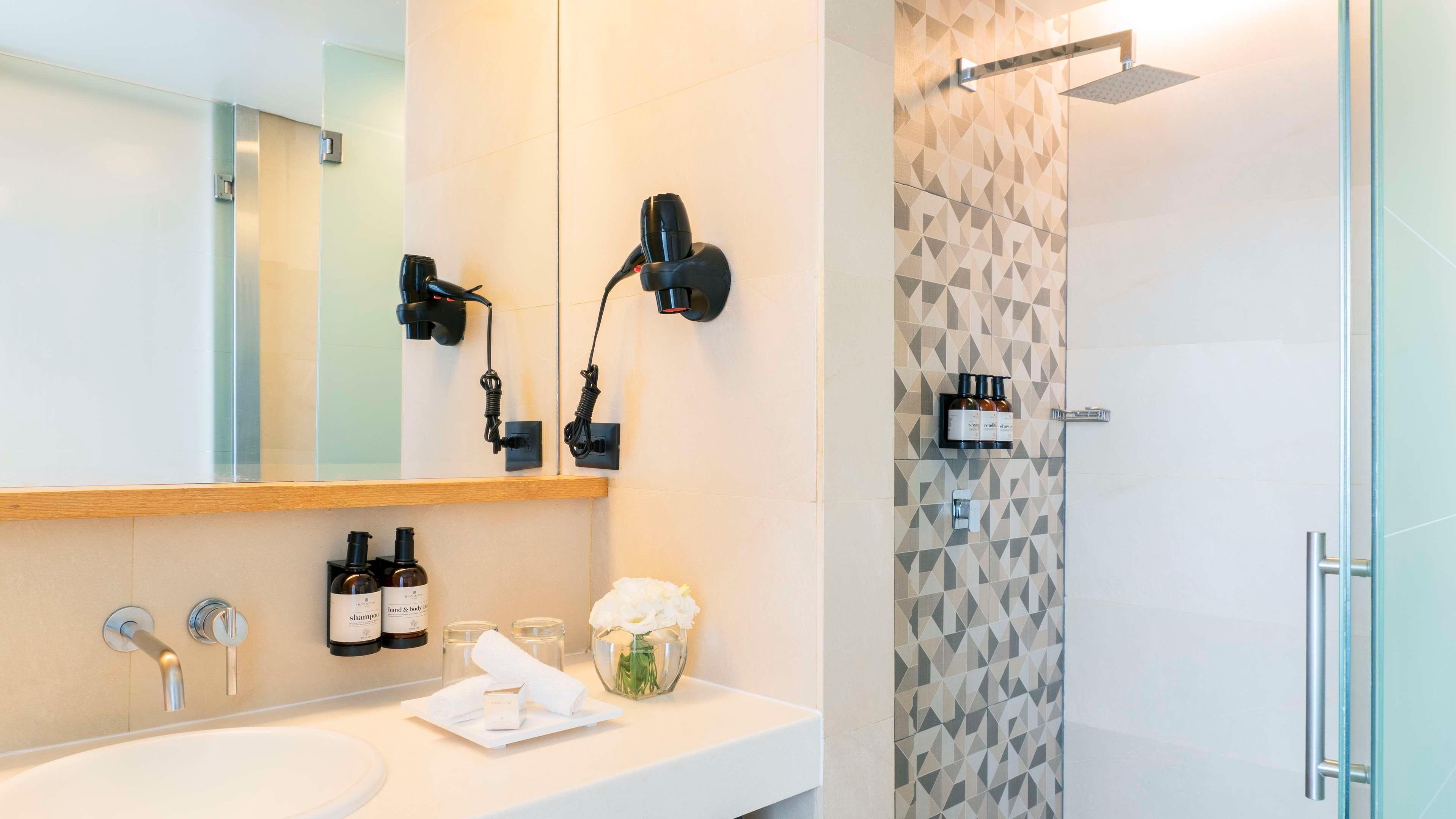 Double Single with Views