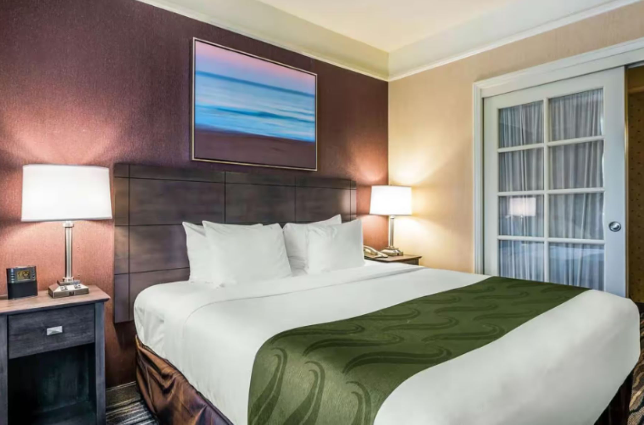 Studio King Size Bed