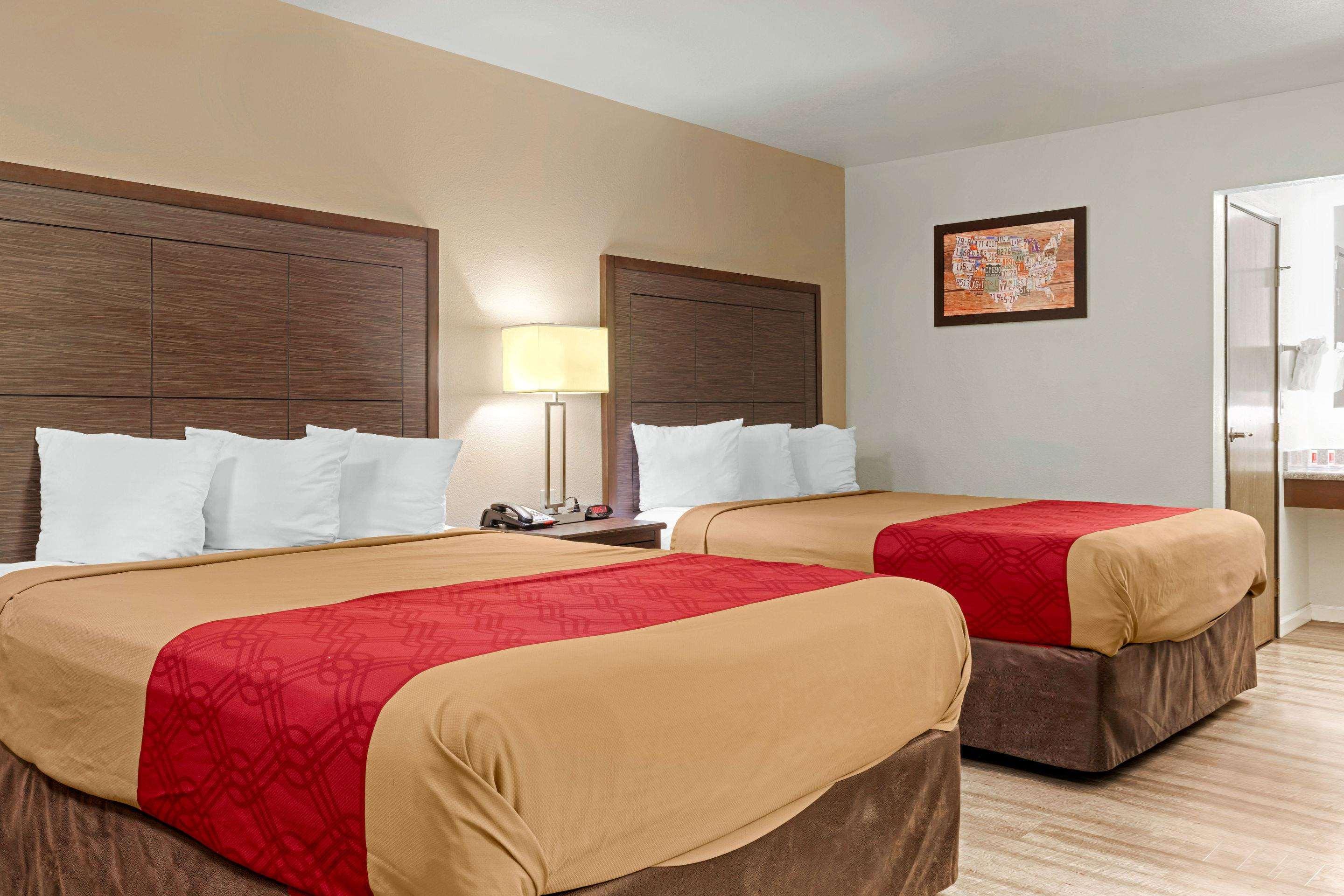 Double Two Queen Beds Non Smoking