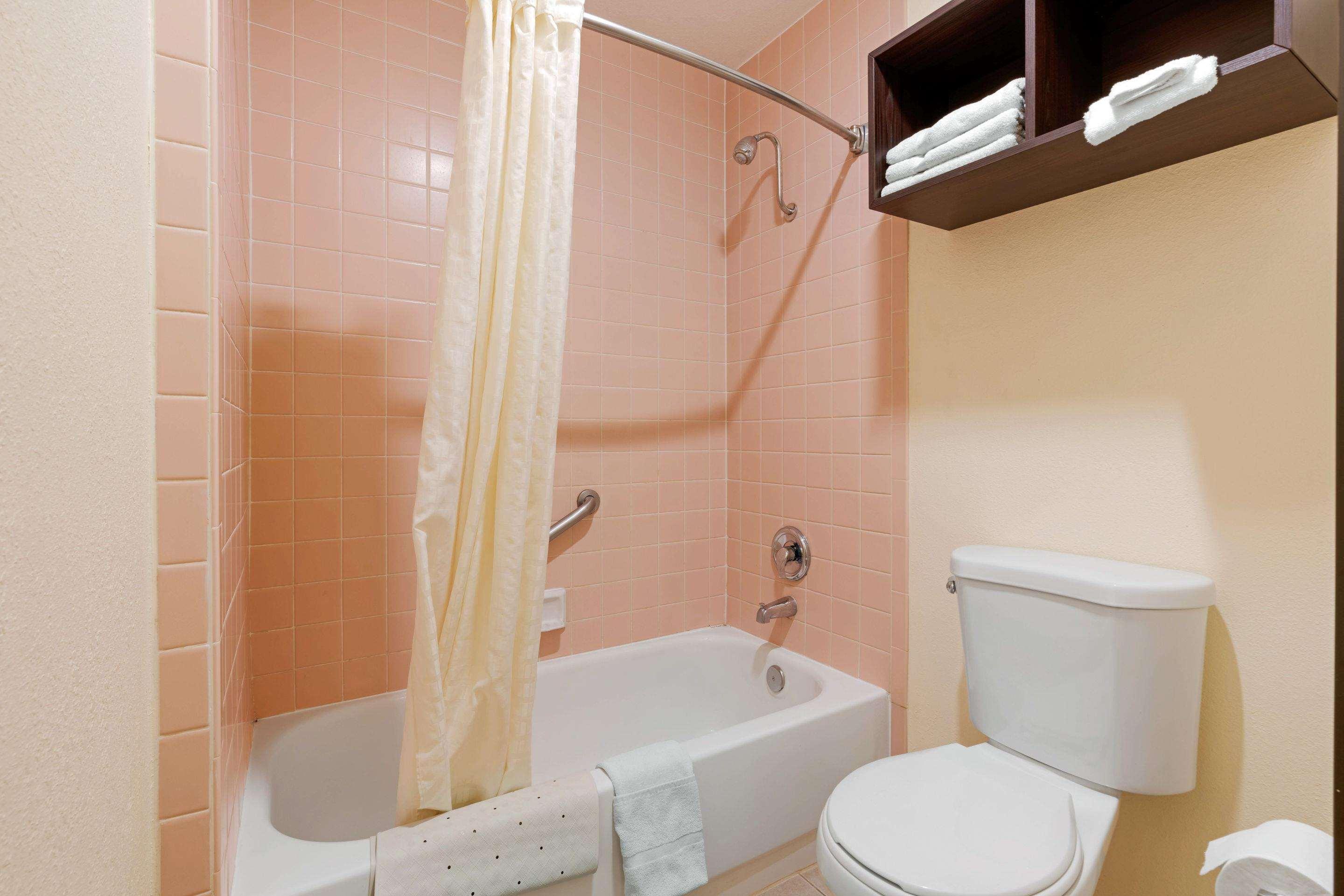 Double Two Queen Beds Non Smoking