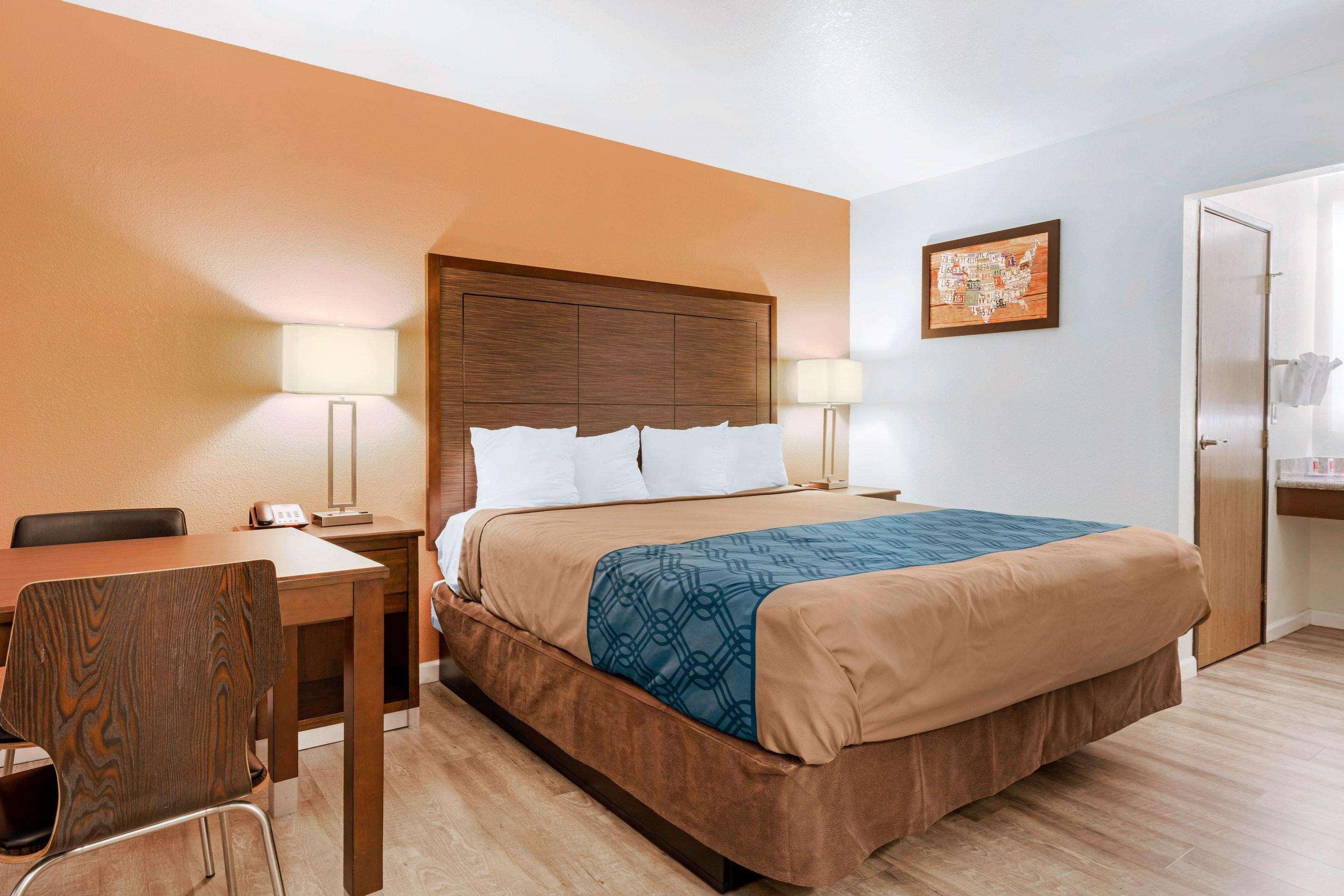 Double King Bed Non Smoking