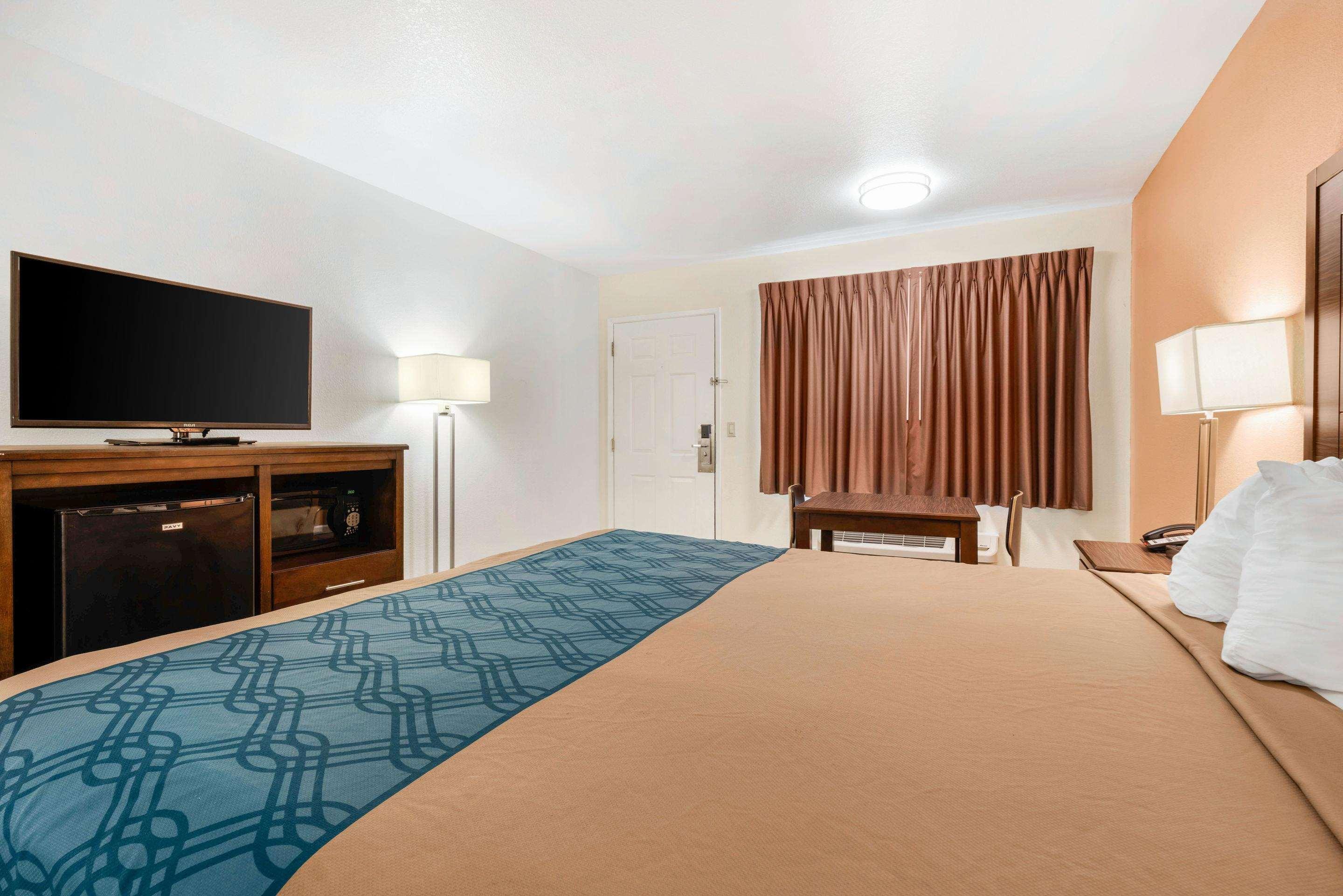 Double King Bed Non Smoking