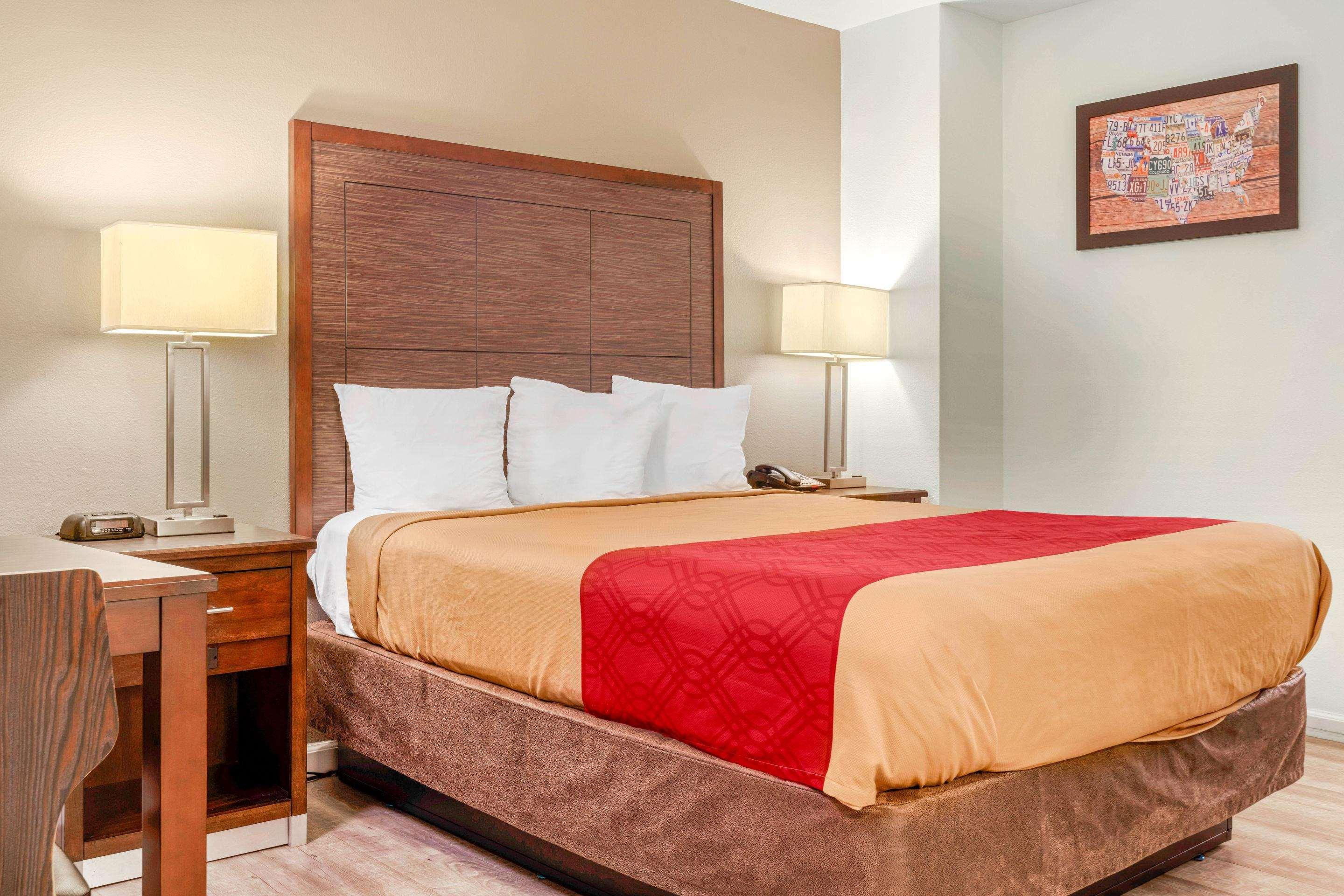 Double Queen Bed Non Smoking