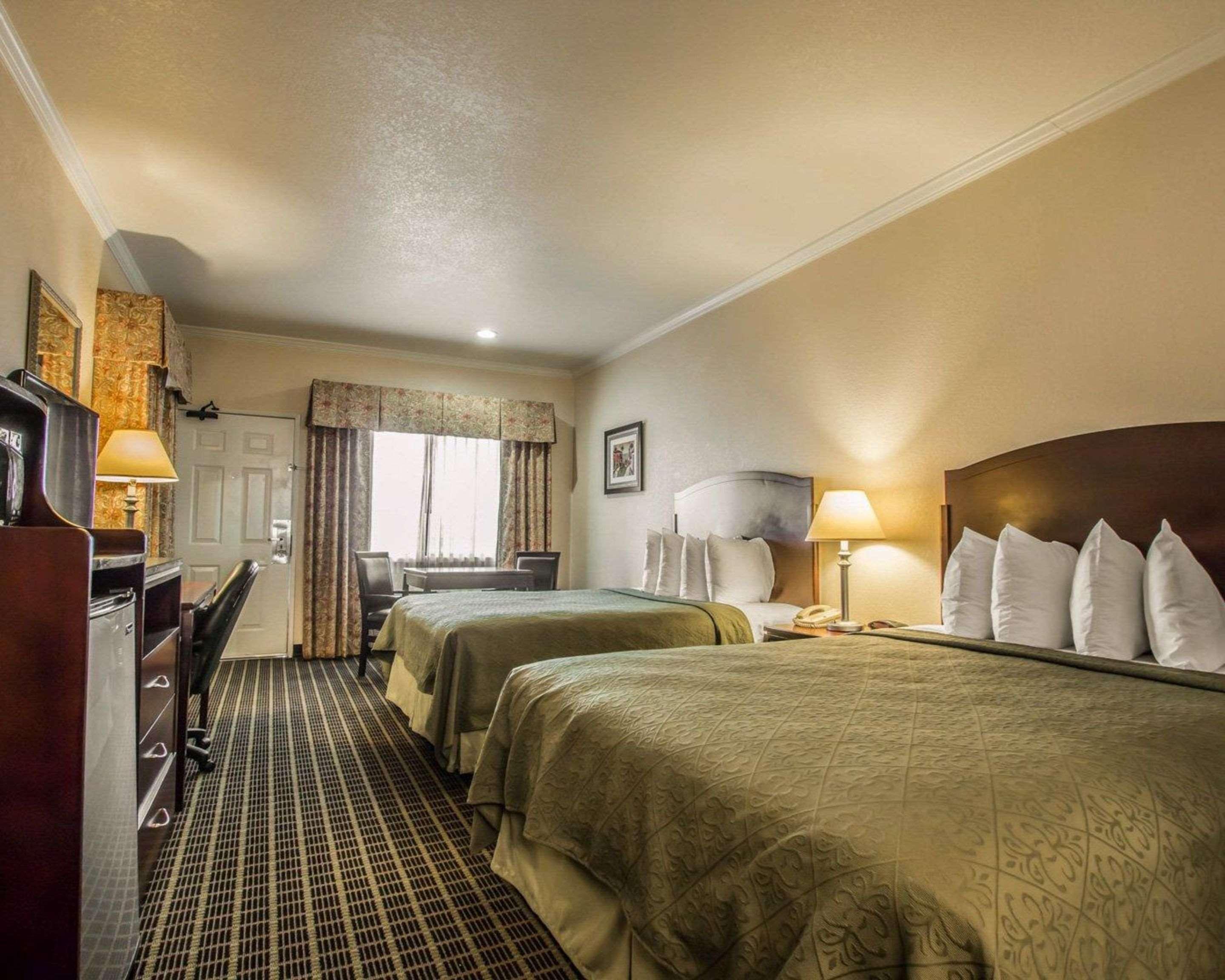 Quadruple Two Queen Beds