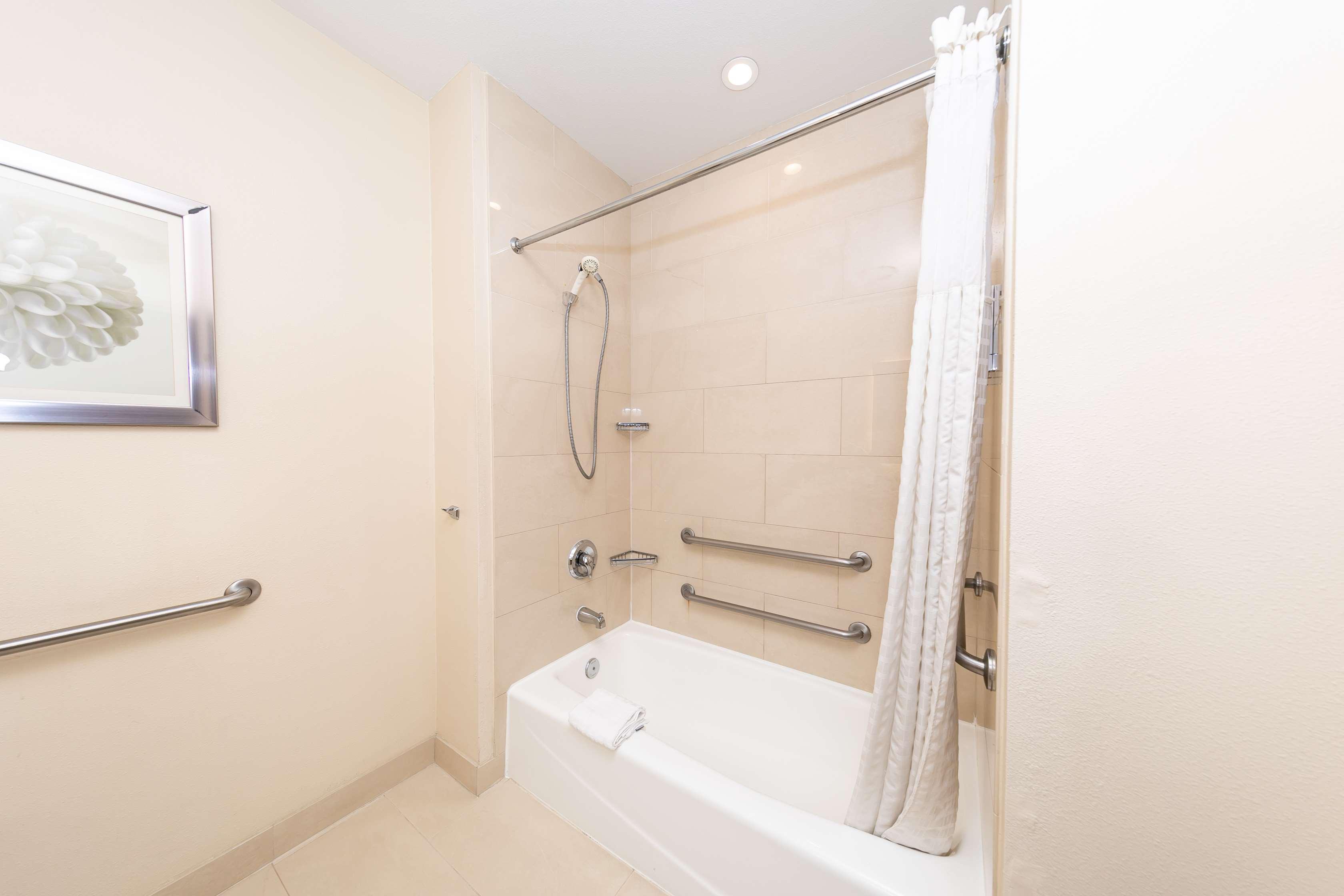 Room Accessible-two Queen Beds