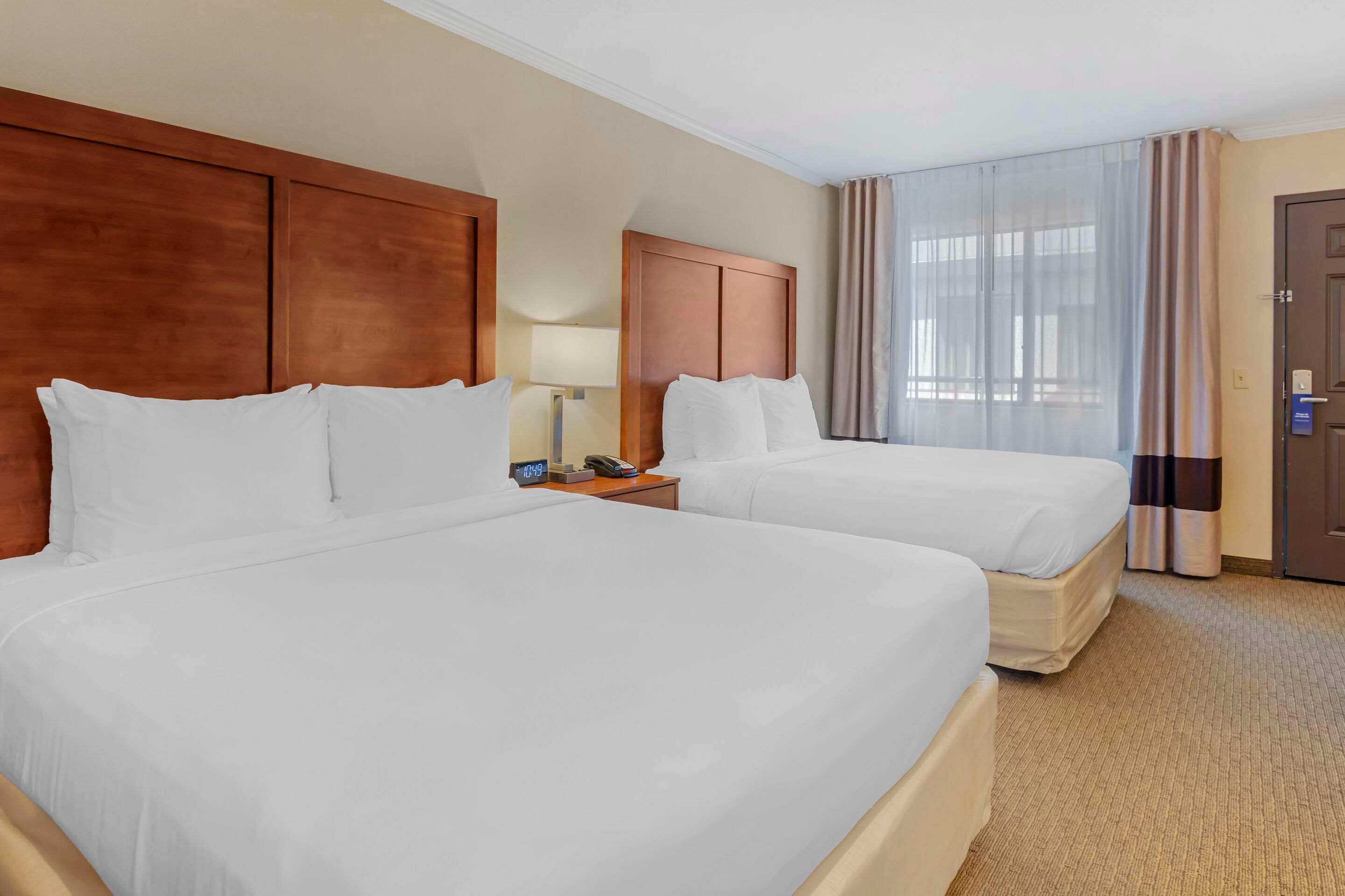 Double Two Queen Beds Non Smoking