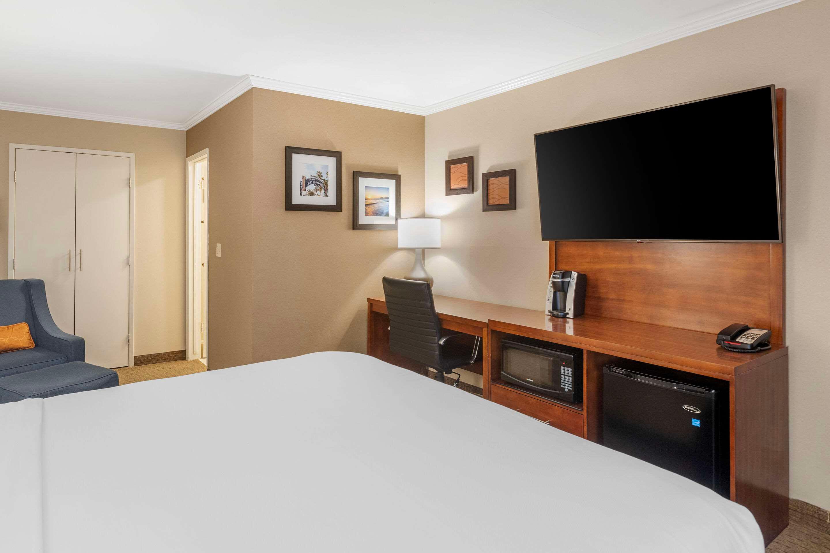 Double King Bed Non Smoking