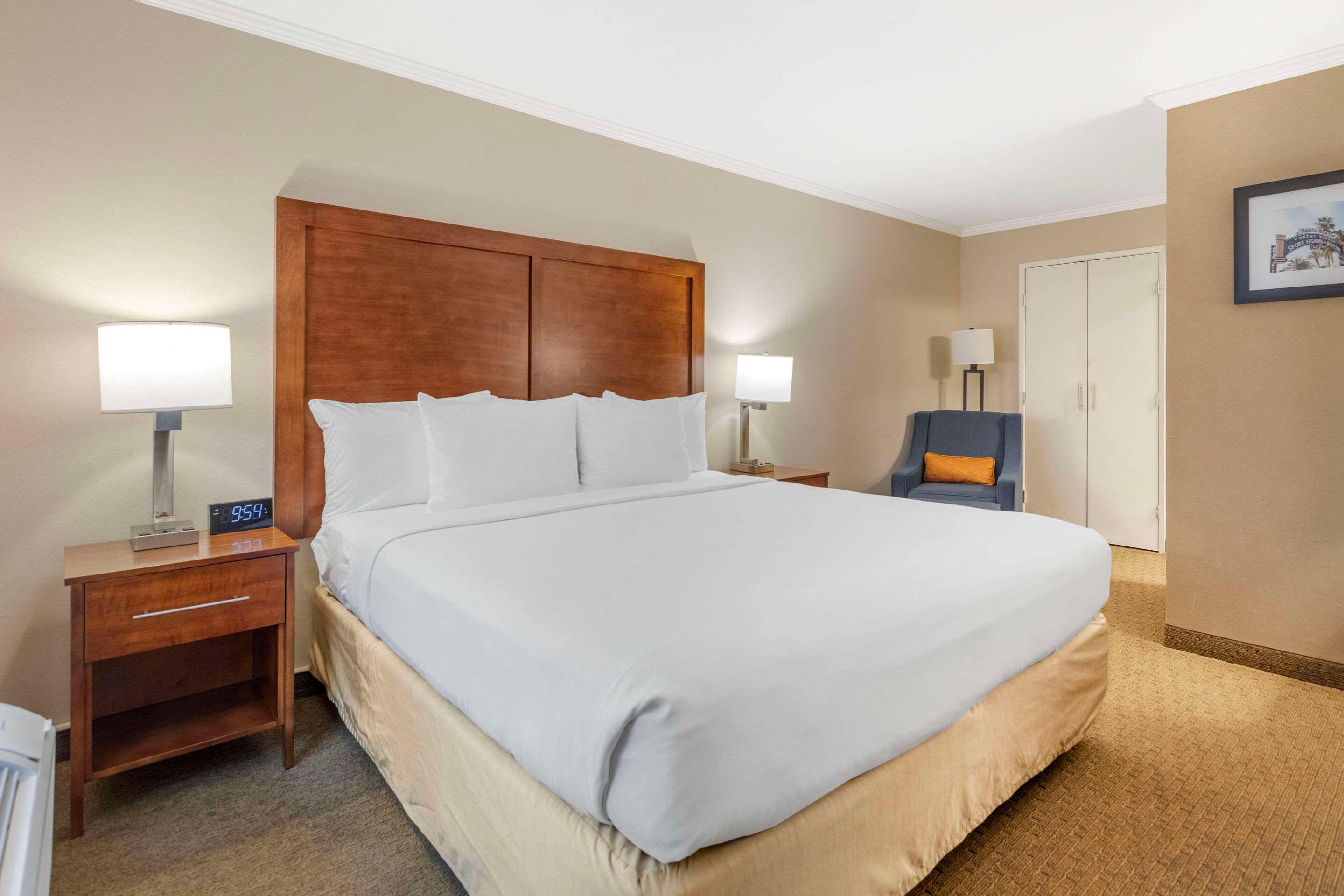 Double King Bed Non Smoking