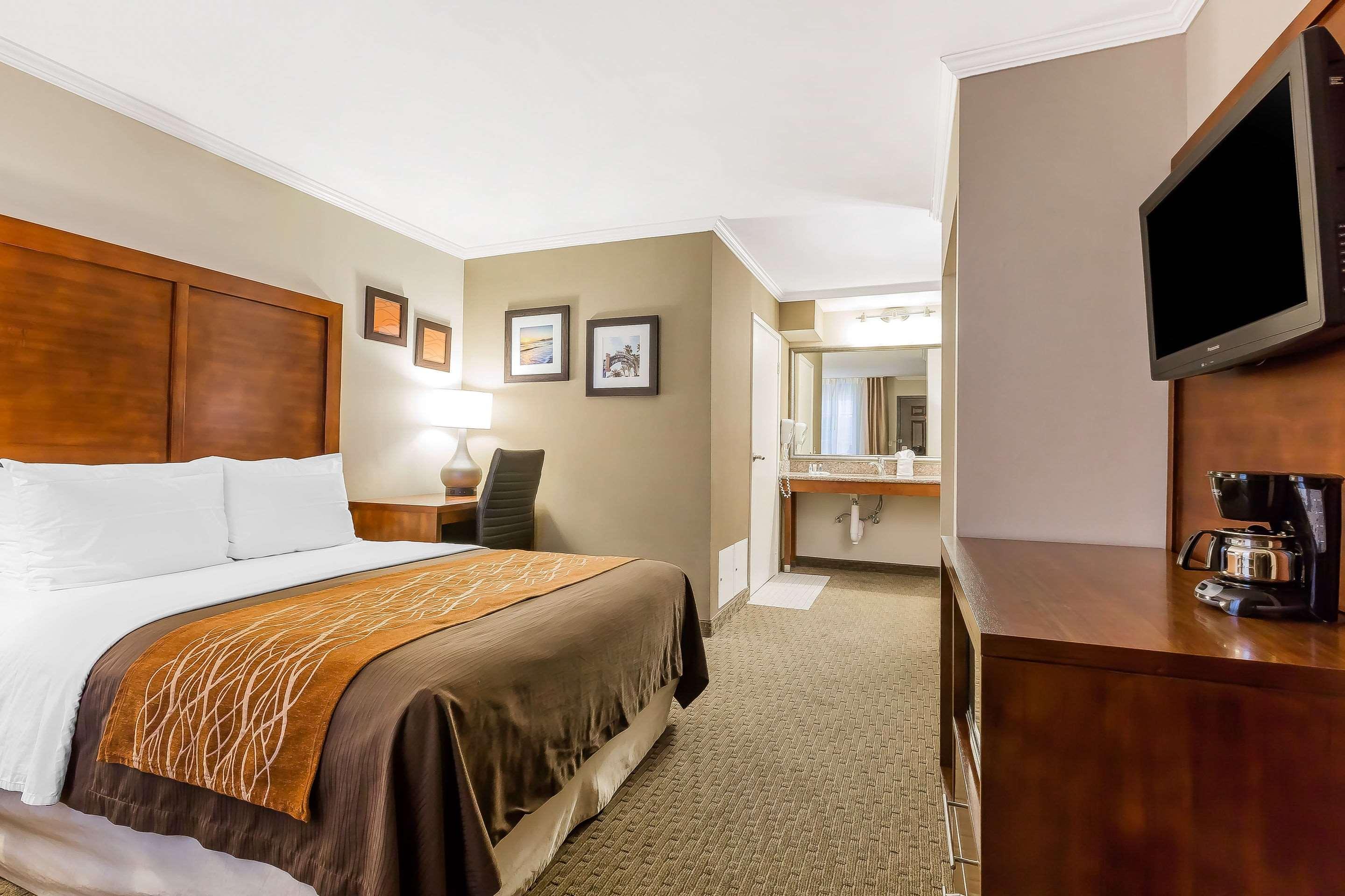 Double Queen Size Bed