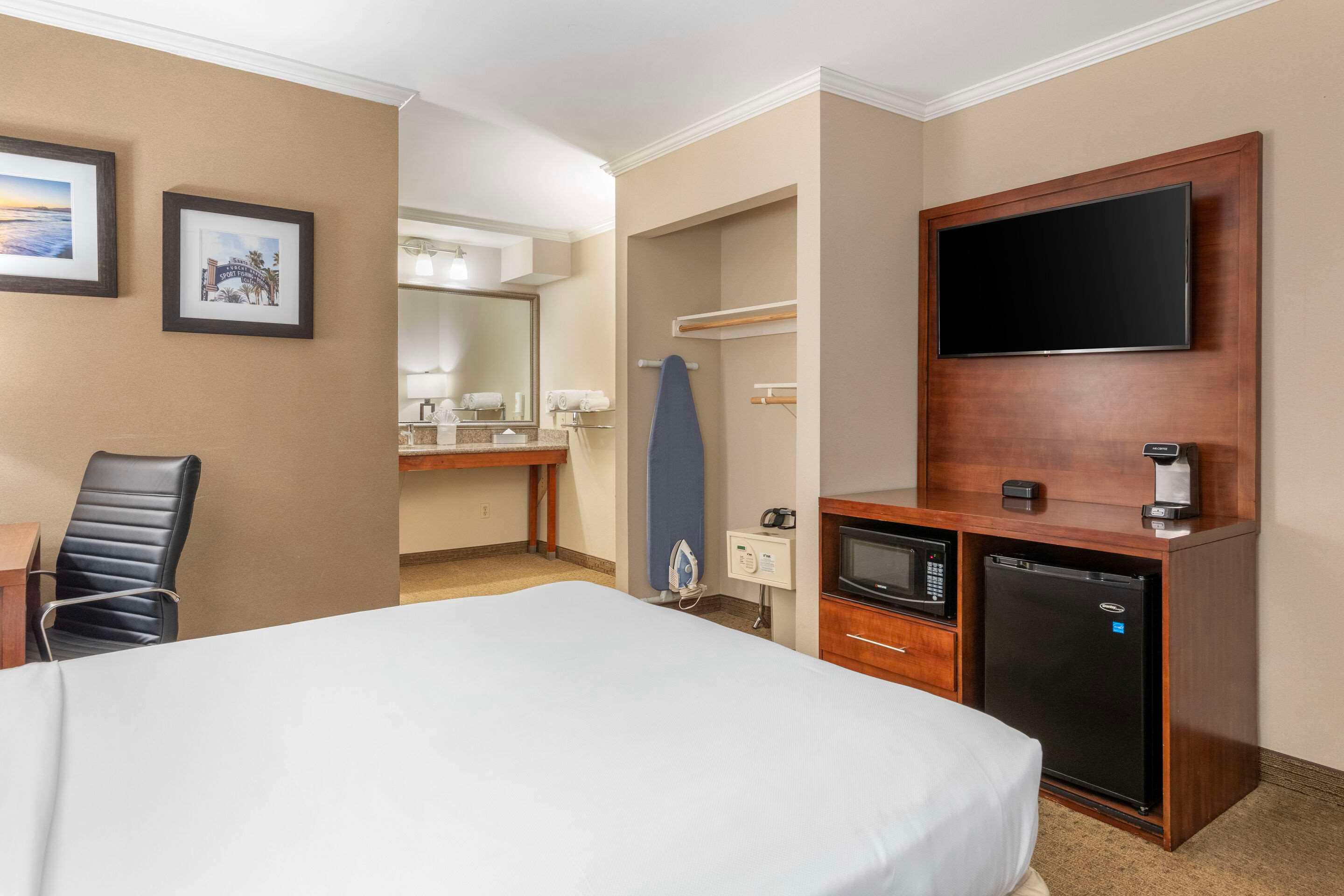 Double Queen Size Bed