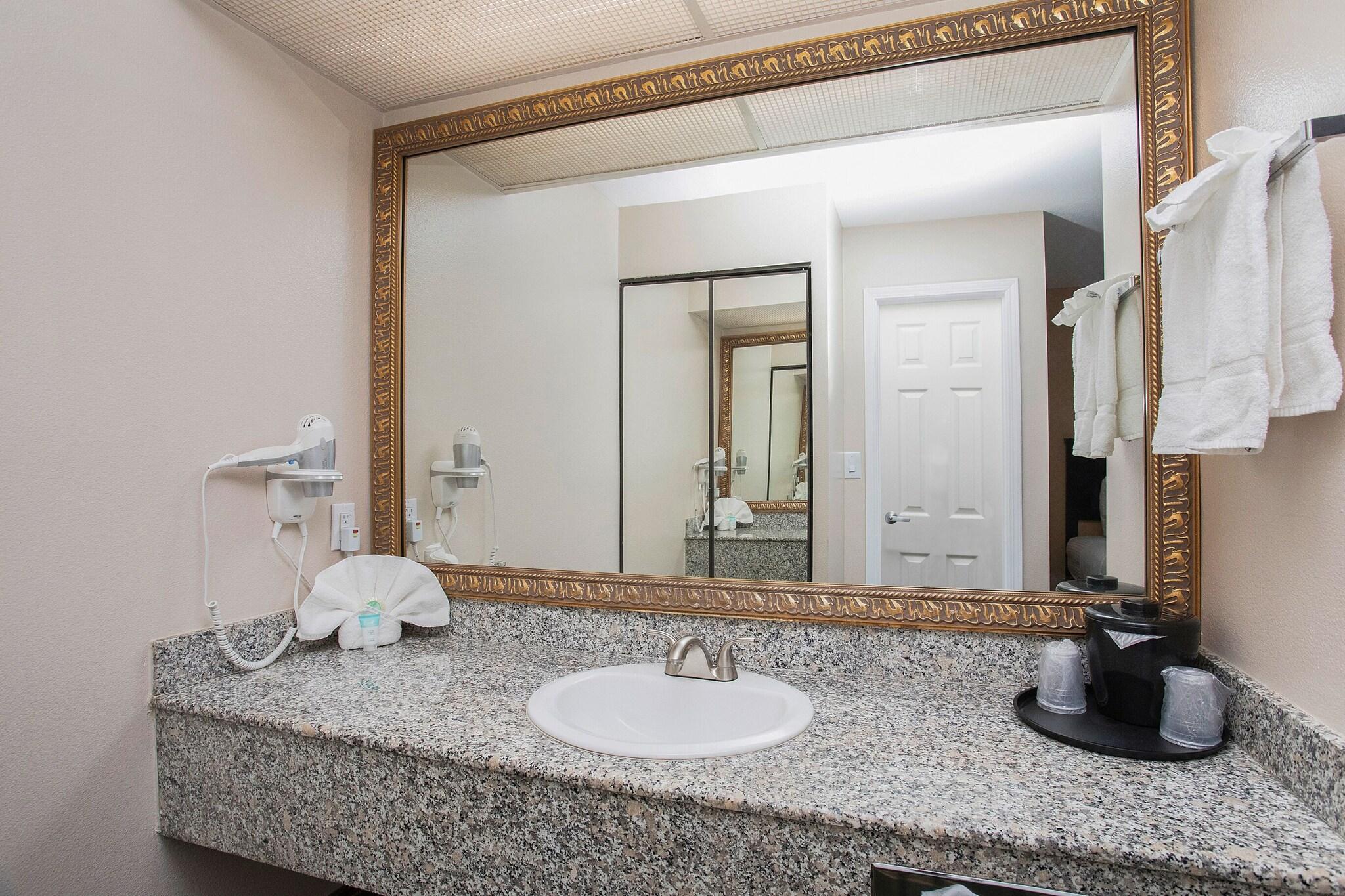 Suite Two Queen Beds Non Smoking