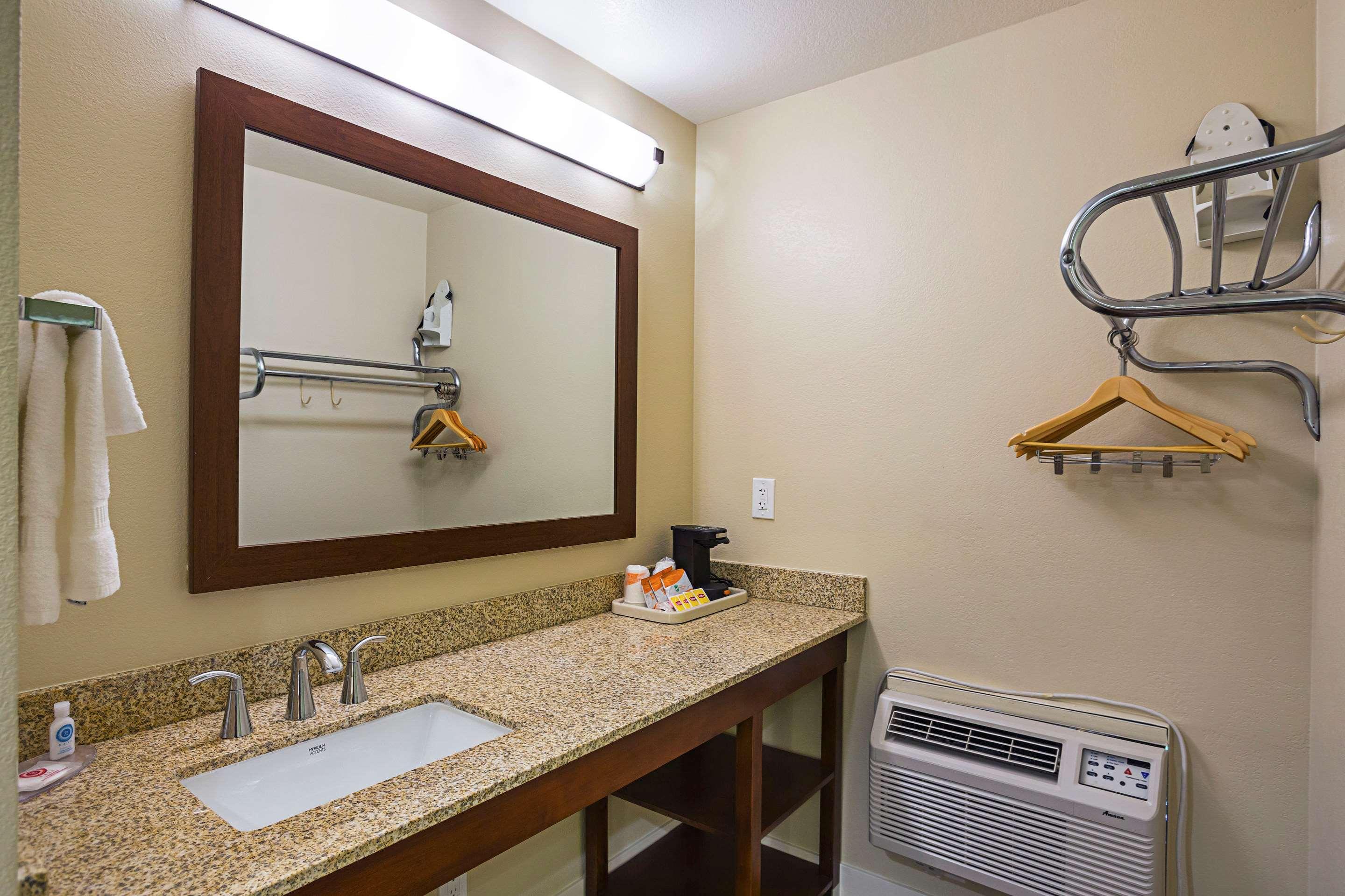 Double Two Queen Beds Non Smoking