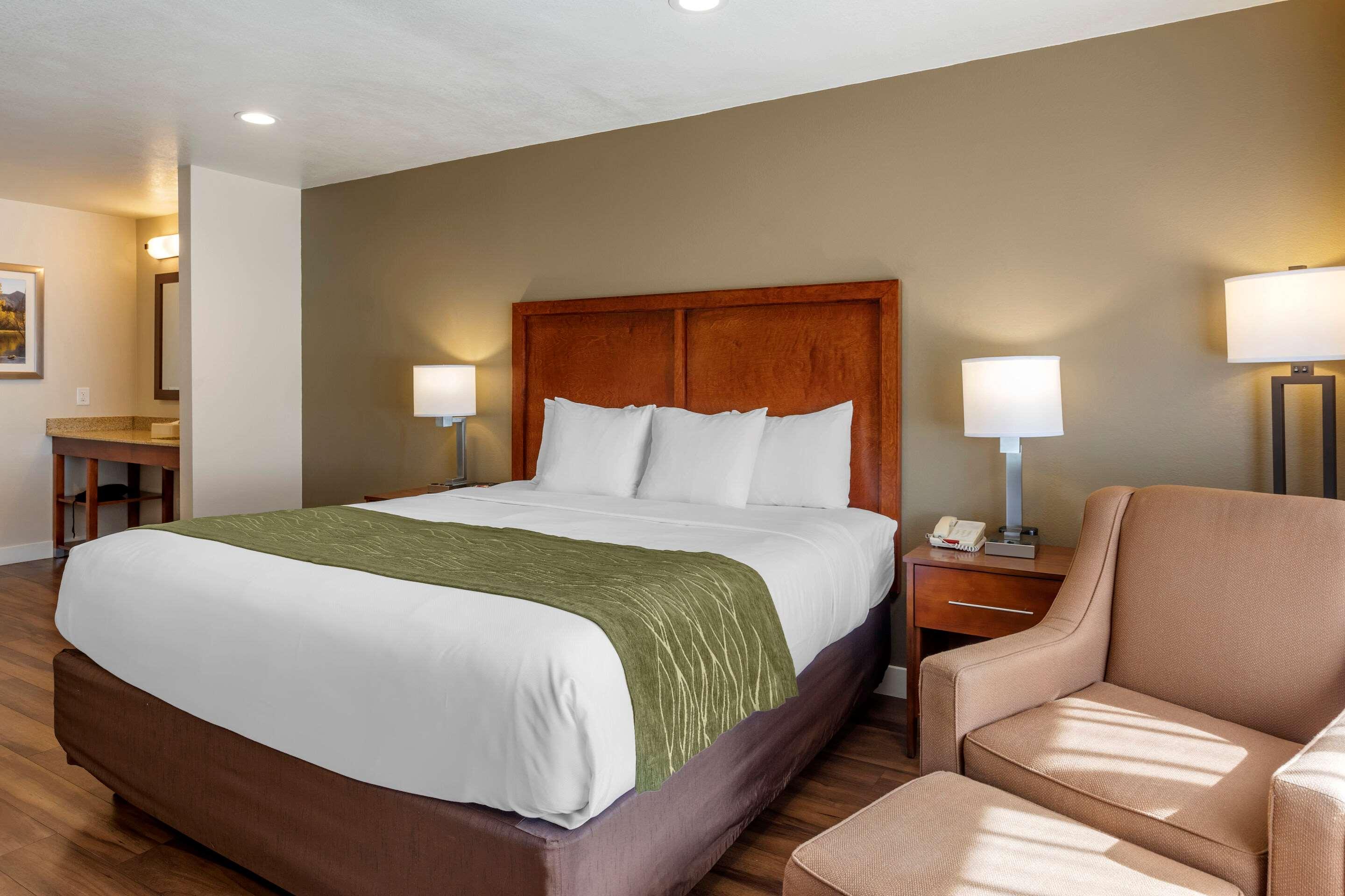 Double Queen Size Bed