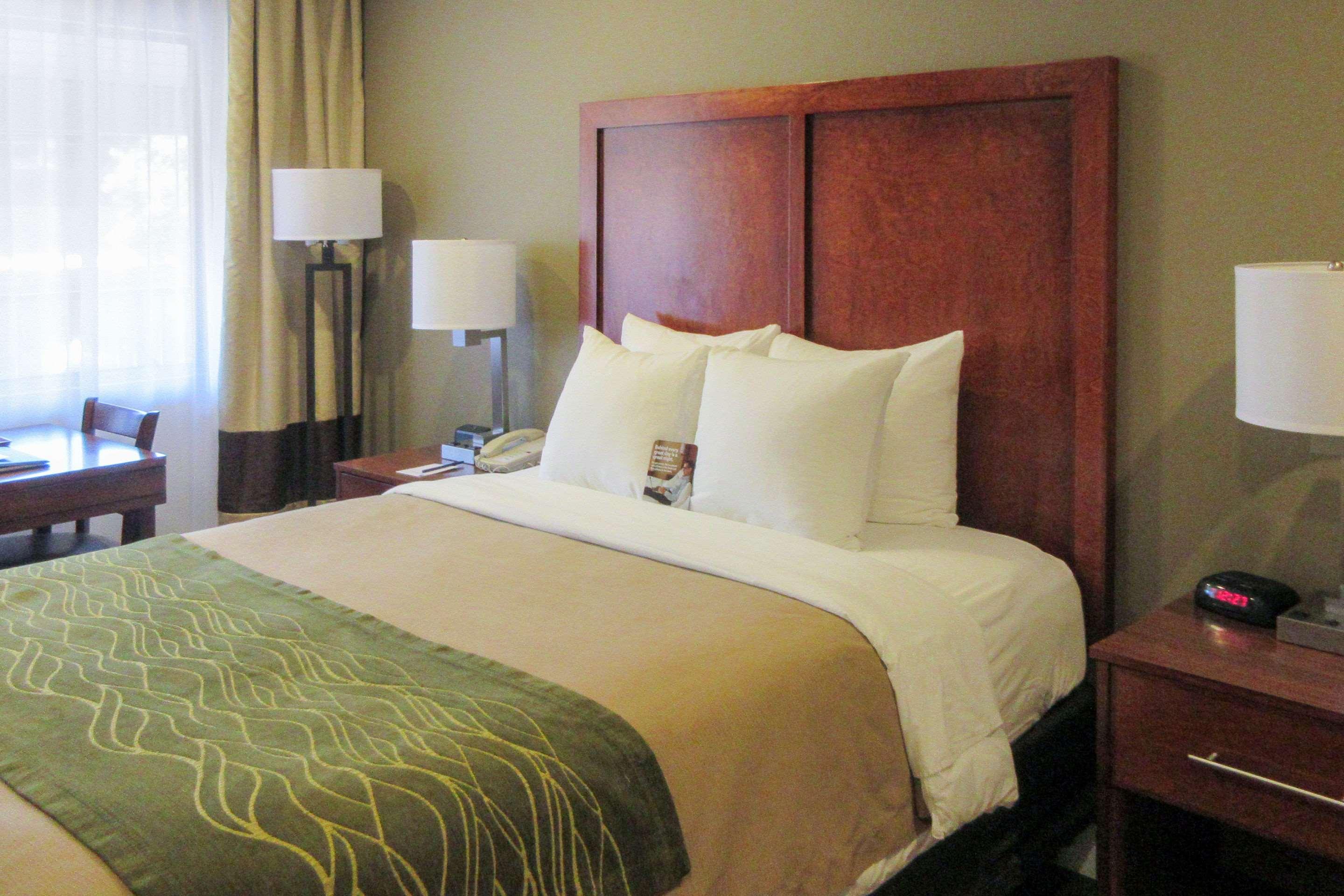 Double Queen Bed Non Smoking