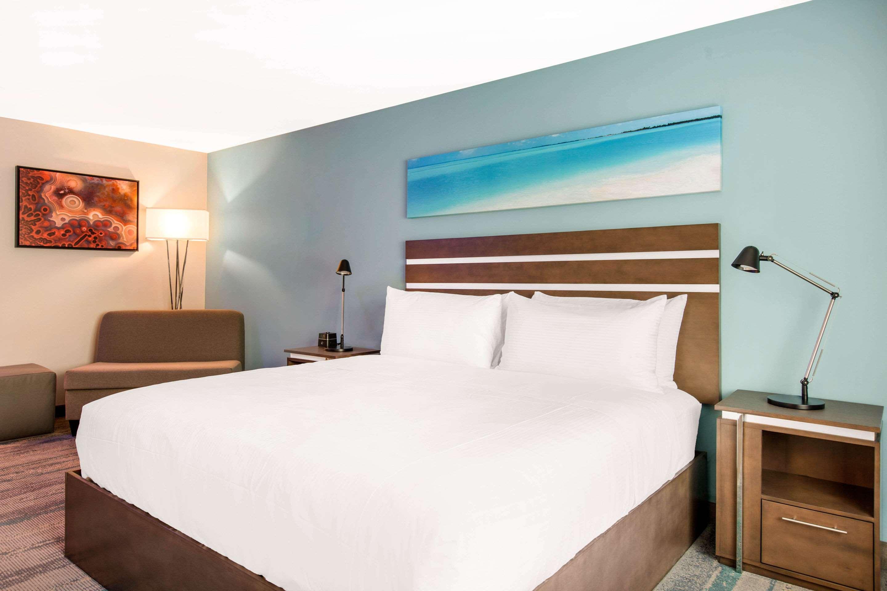 Double King Bed Non Smoking