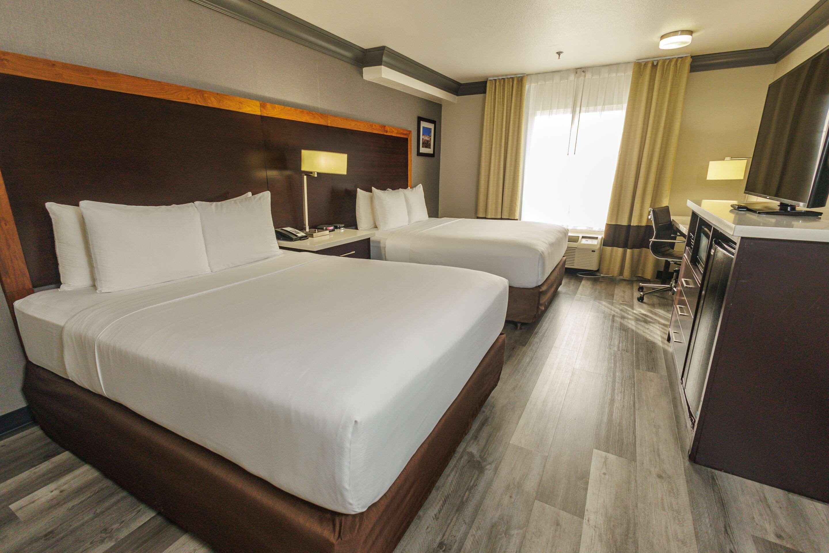 Double Two Queen Beds Non Smoking