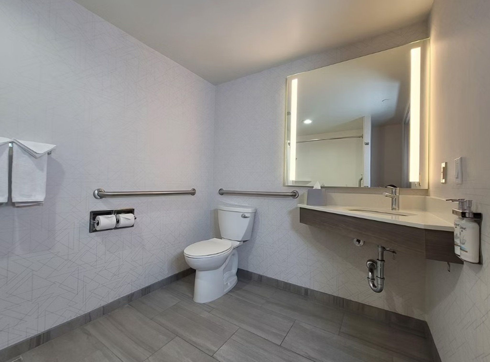 Quadruple Accessible-two Queen Beds