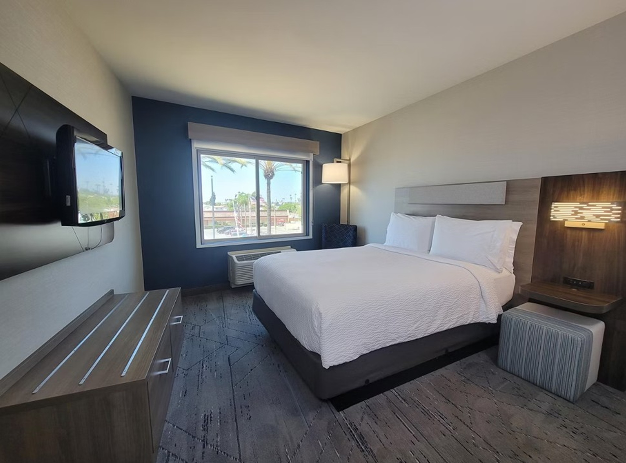 Double Accessible King Size Bed