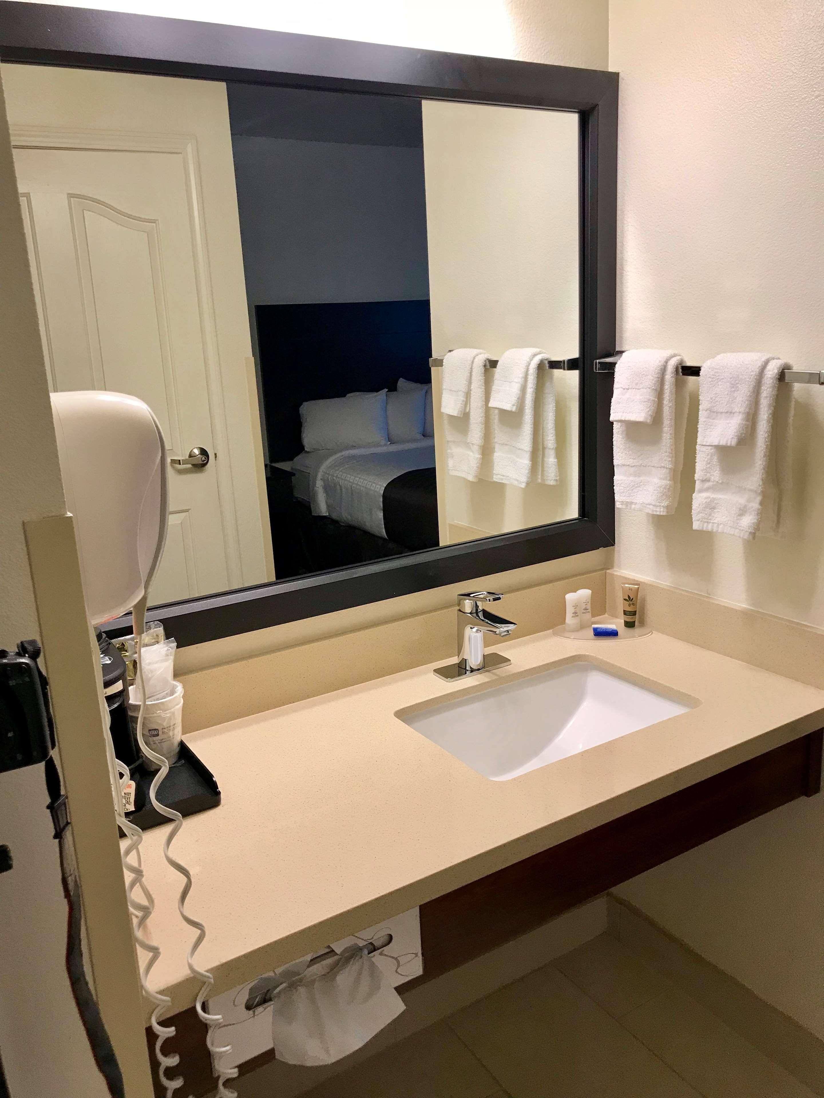 Suite Business King Bed