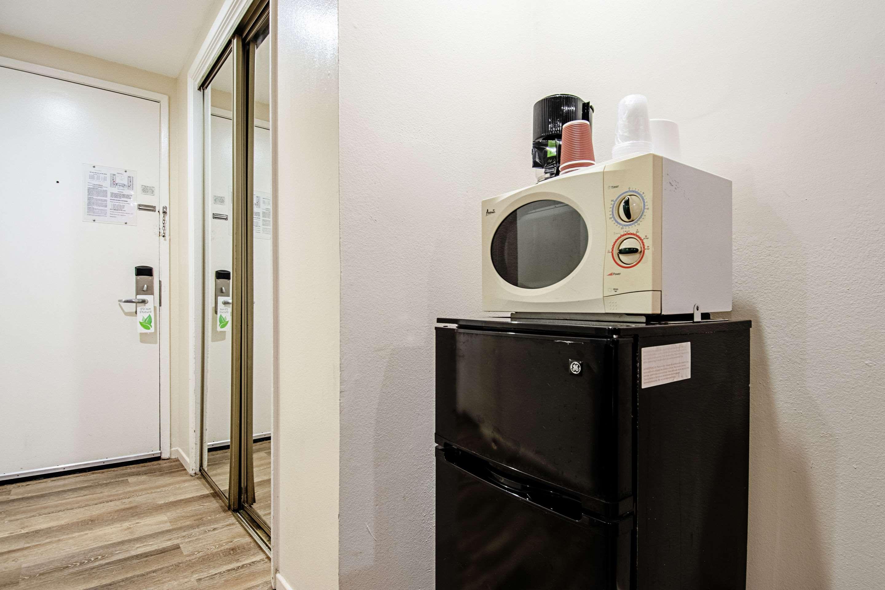 Double Two Queen Beds Non Smoking