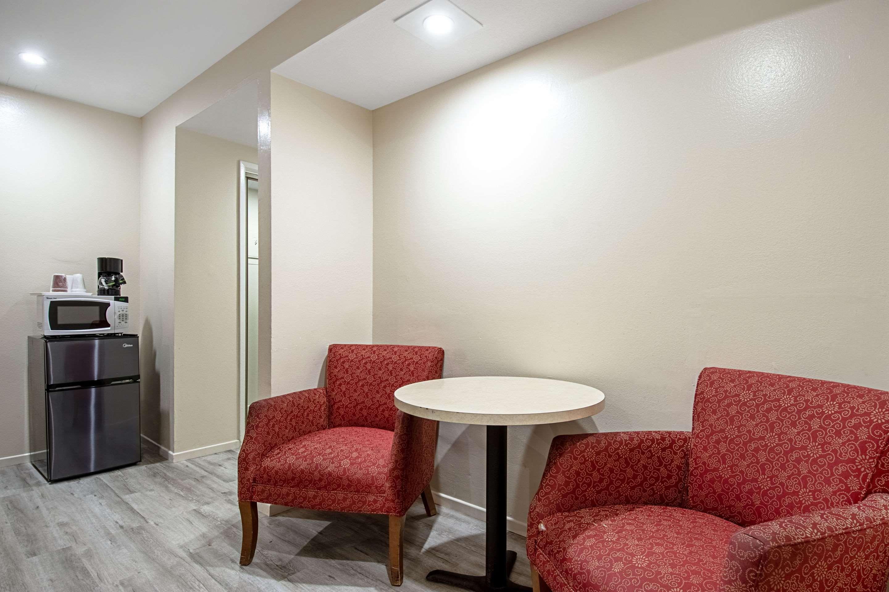 Double King Bed Non Smoking