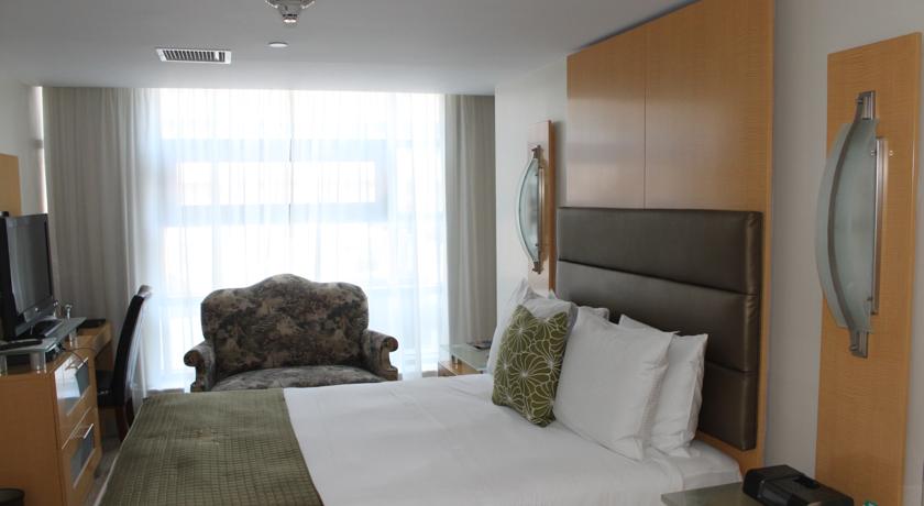 Double Queen Size Bed