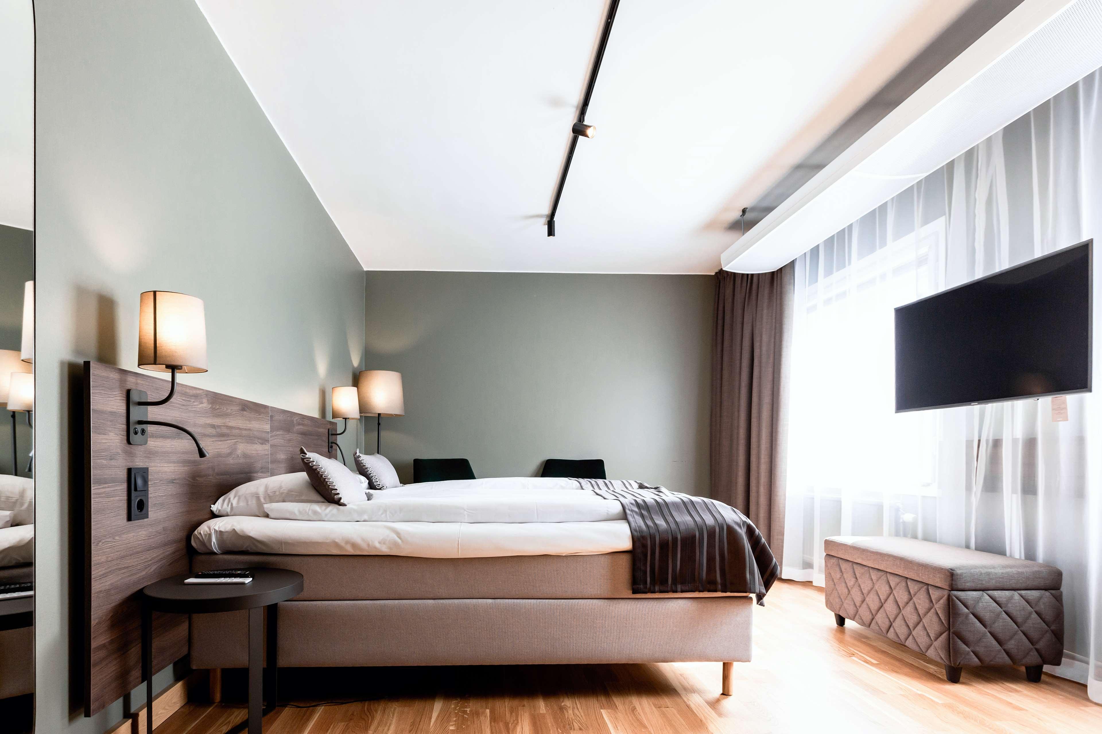 Double Single Superior