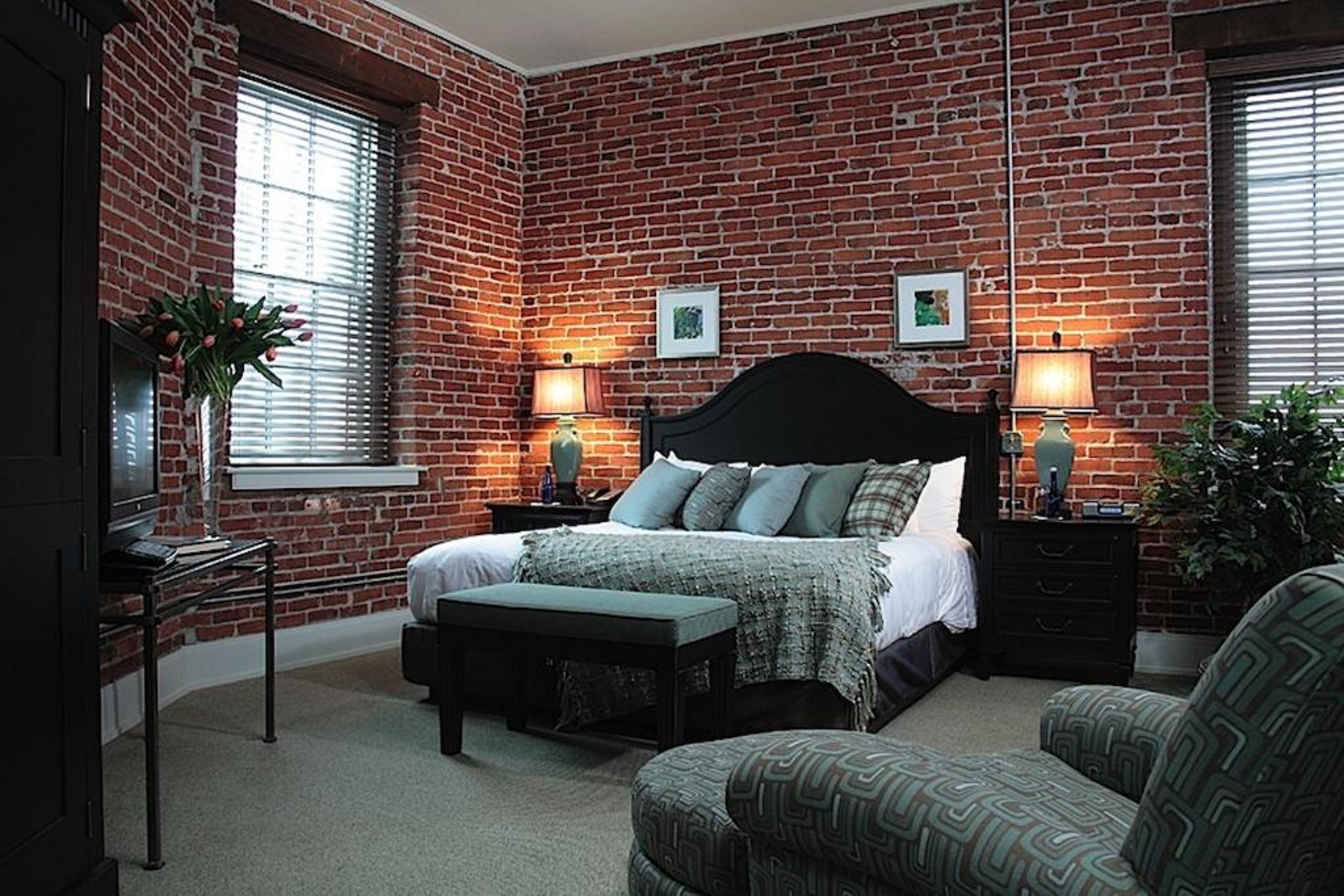 Double Deluxe King Bed