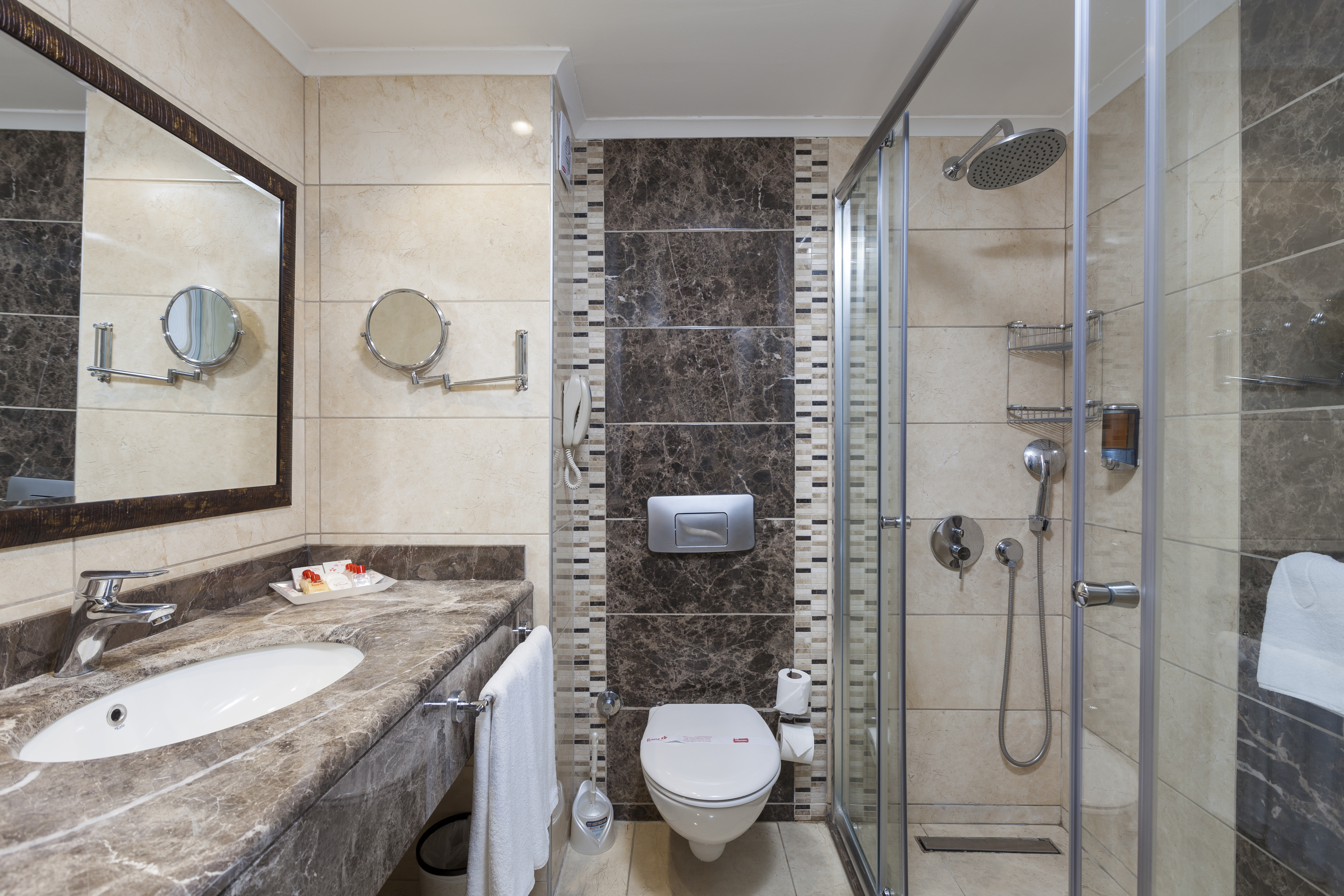 Family Room Connecting Room