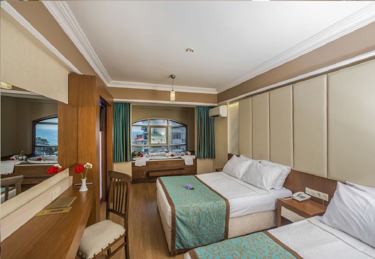 Family Room Connecting Room