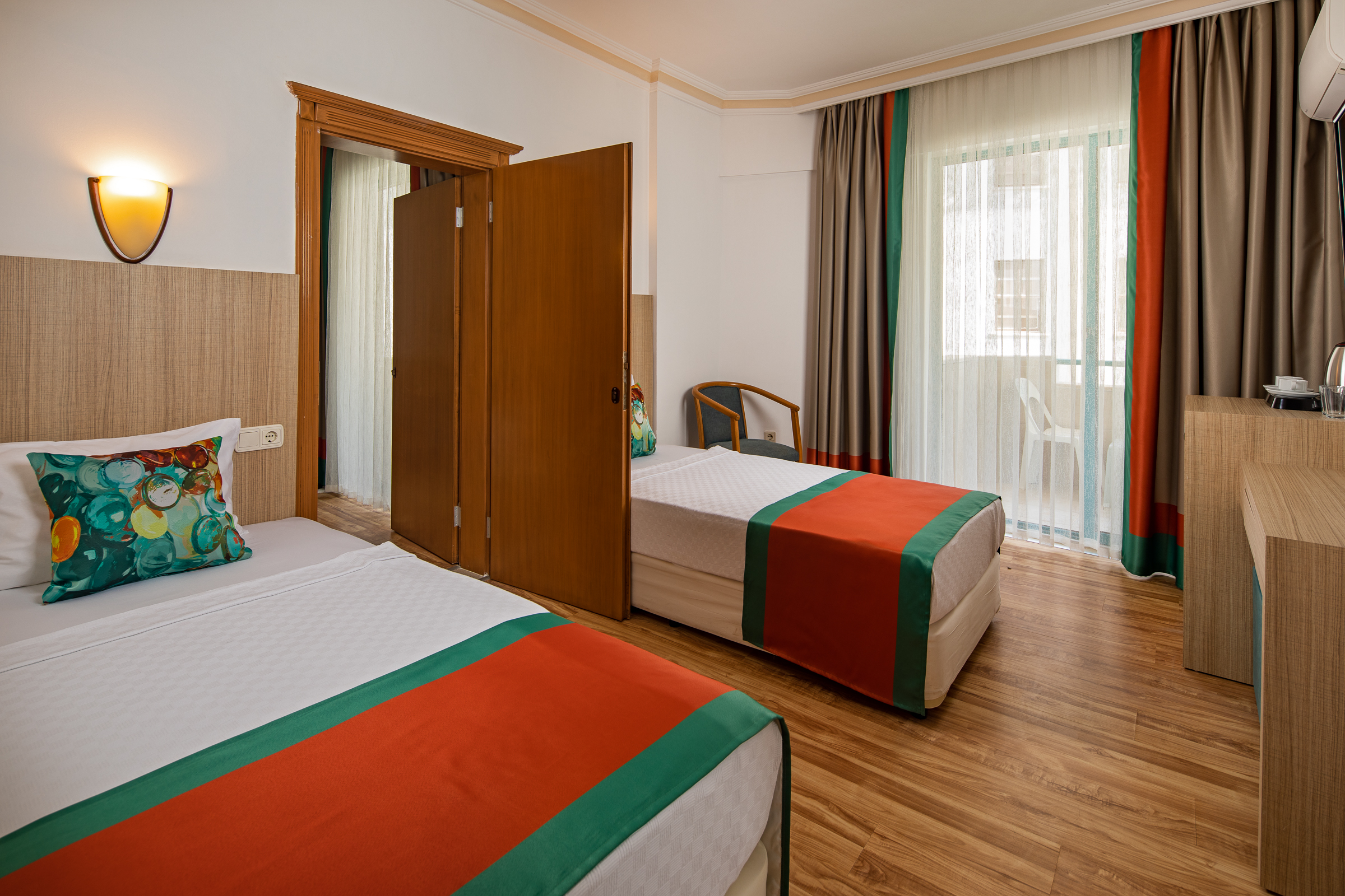 Family Room Connecting Room