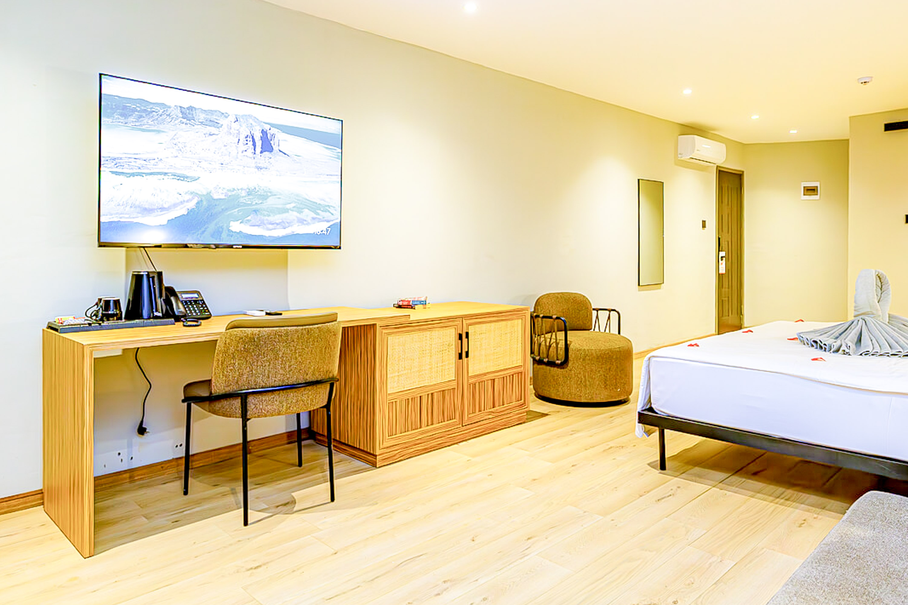 Family Room Superior Garden View