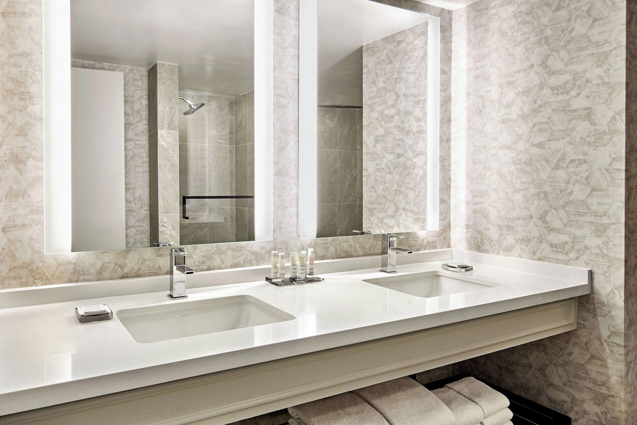 Suite Two Queen Beds