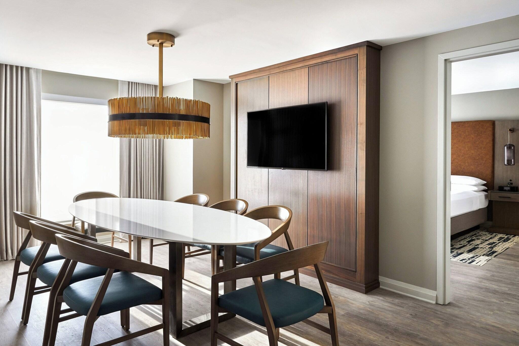 Suite King Bed One Bedroom 