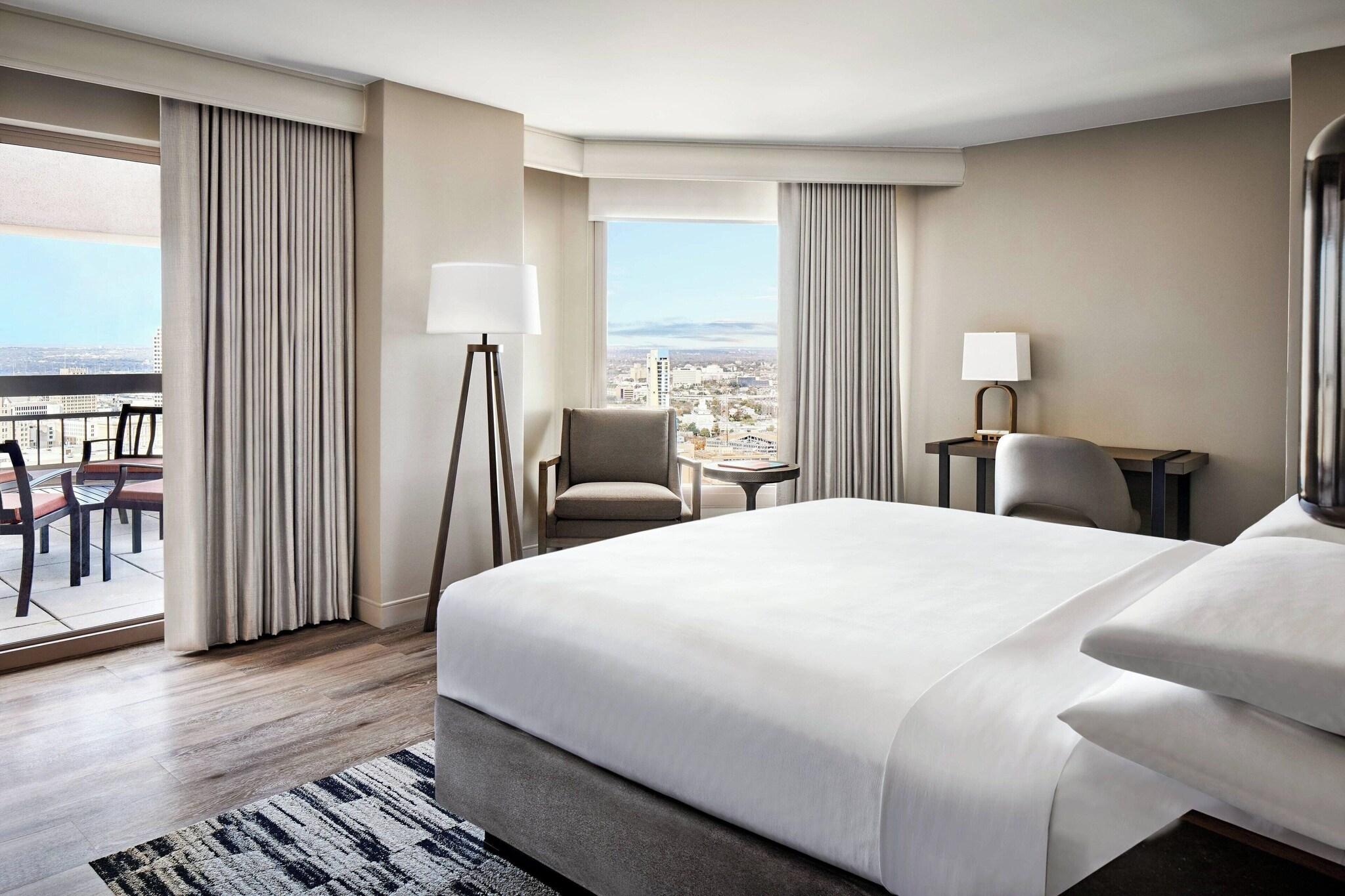 Junior Suite King Size Bed