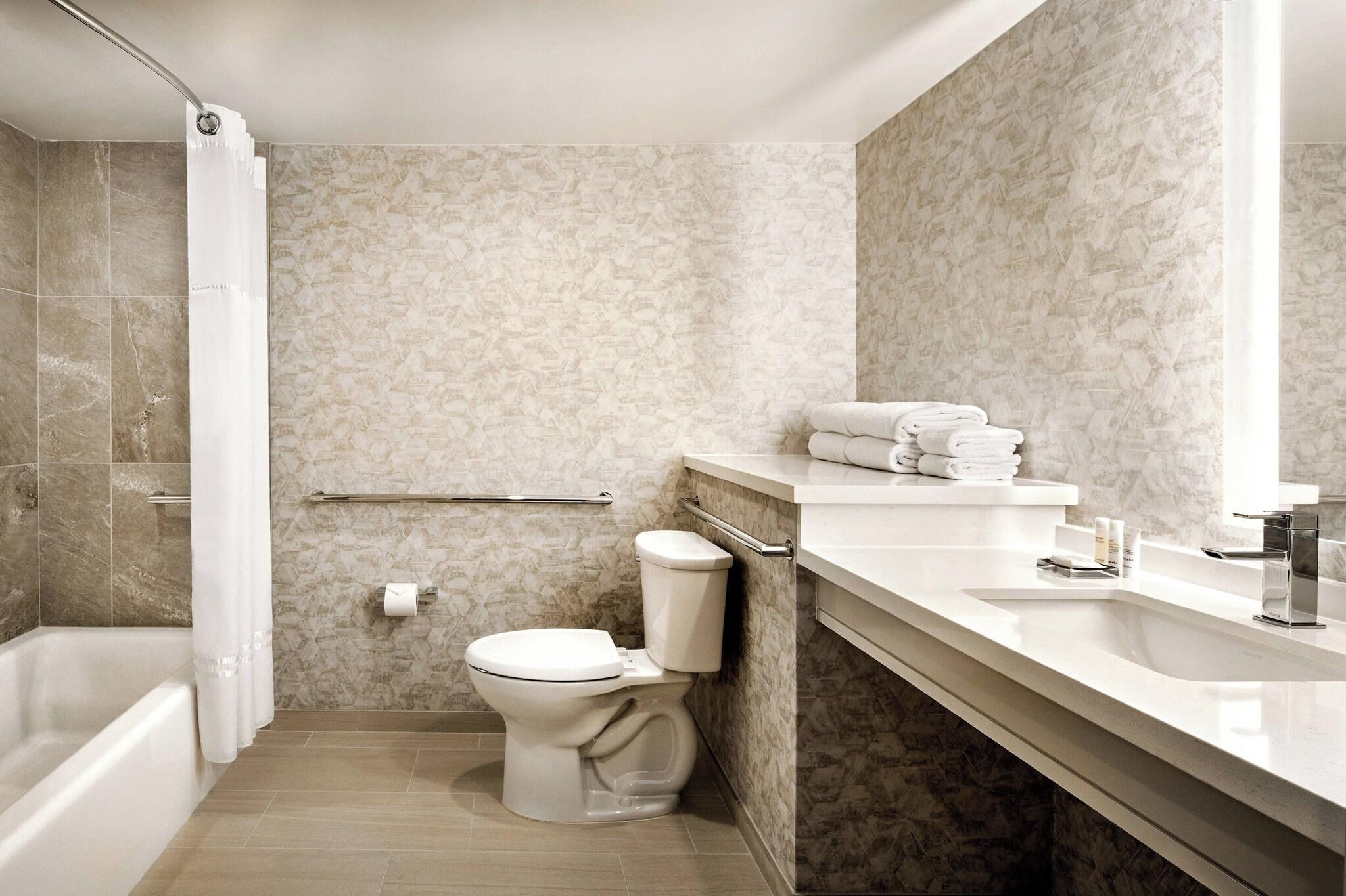 Quadruple Accessible-two Queen Beds