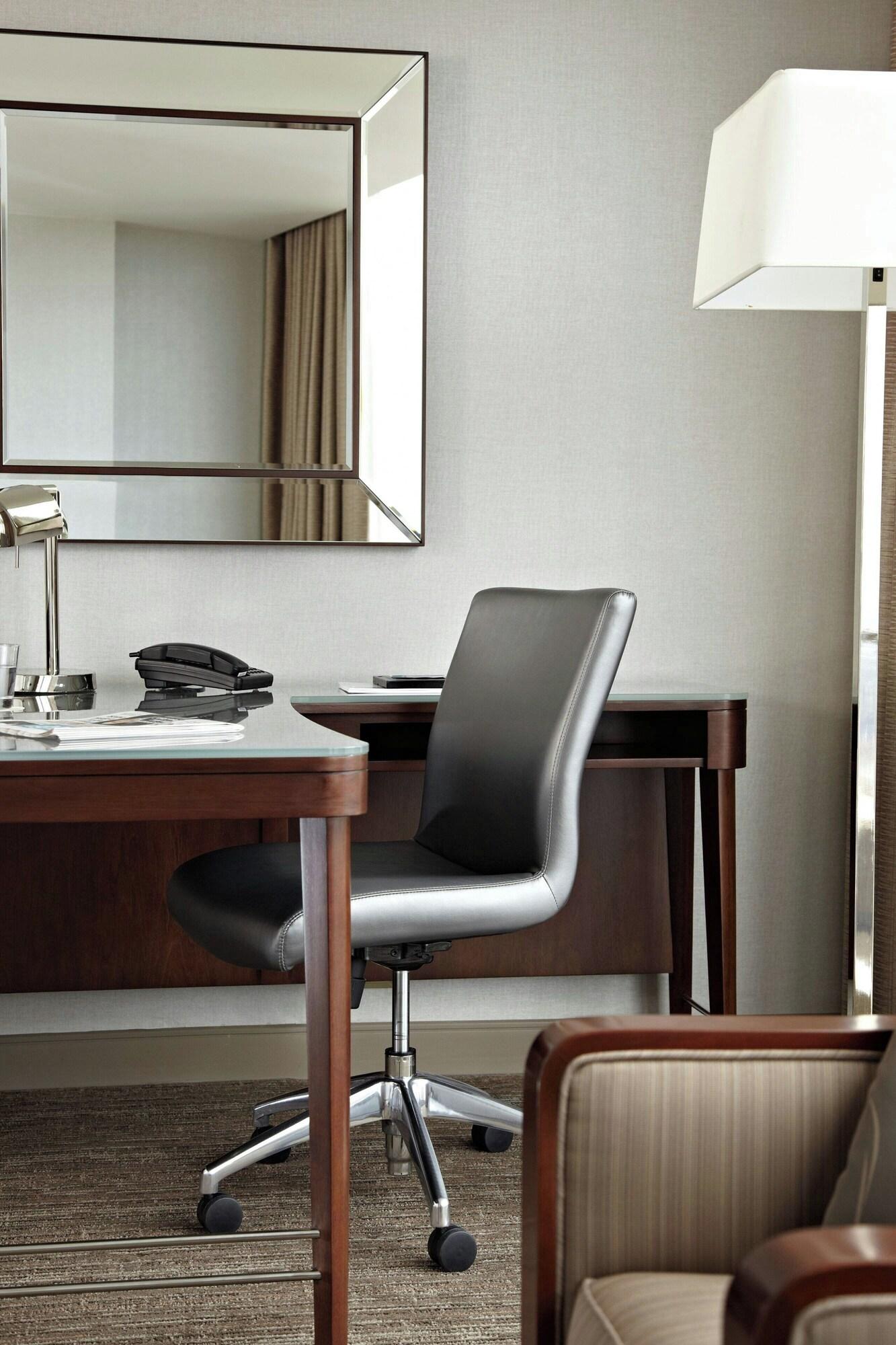 Suite Executive King Bed