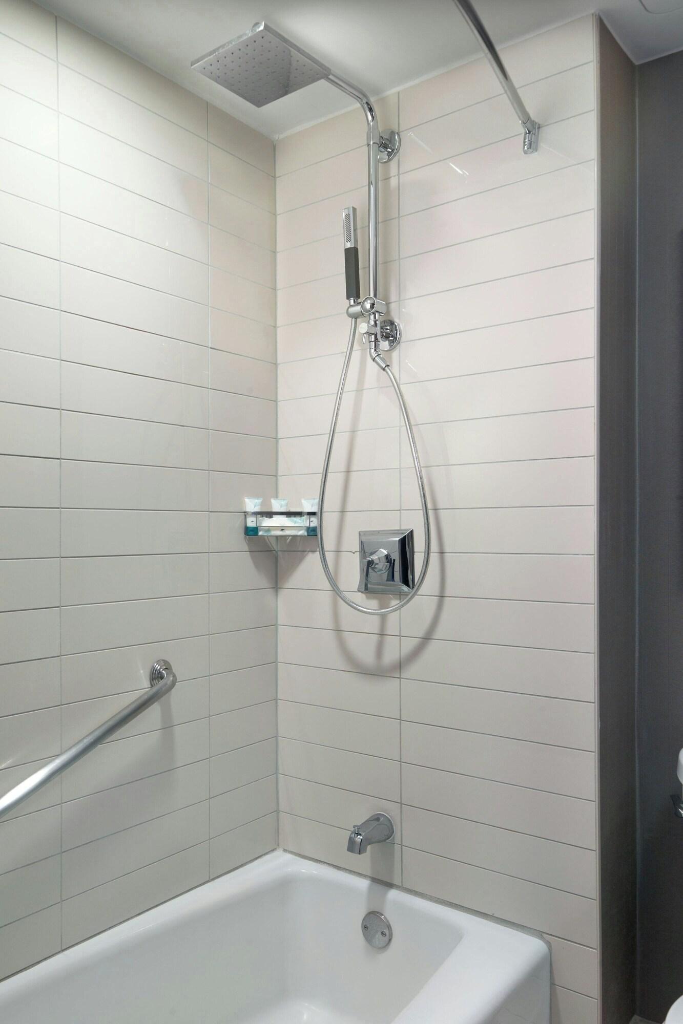 Double Deluxe Two Queen Beds