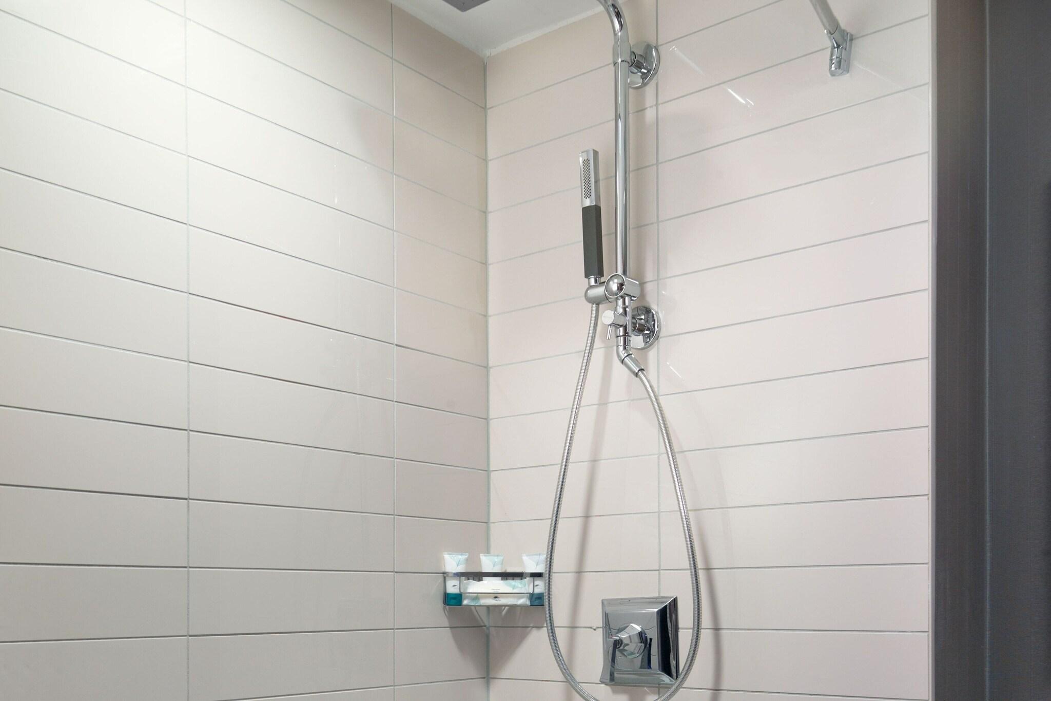 Double Deluxe Two Queen Beds