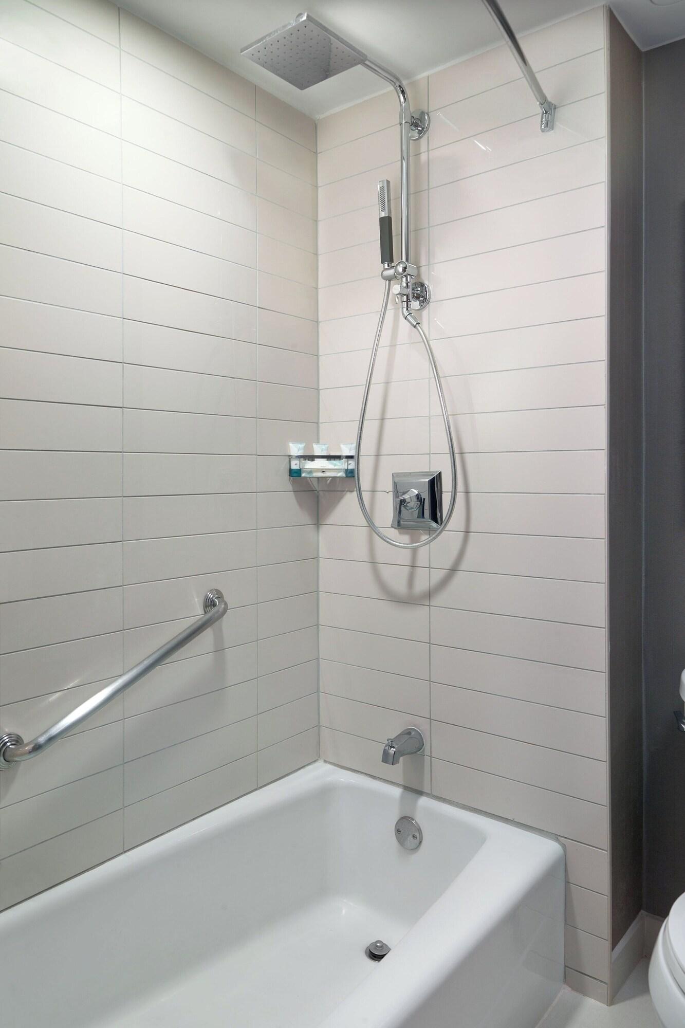 Double Deluxe Two Queen Beds