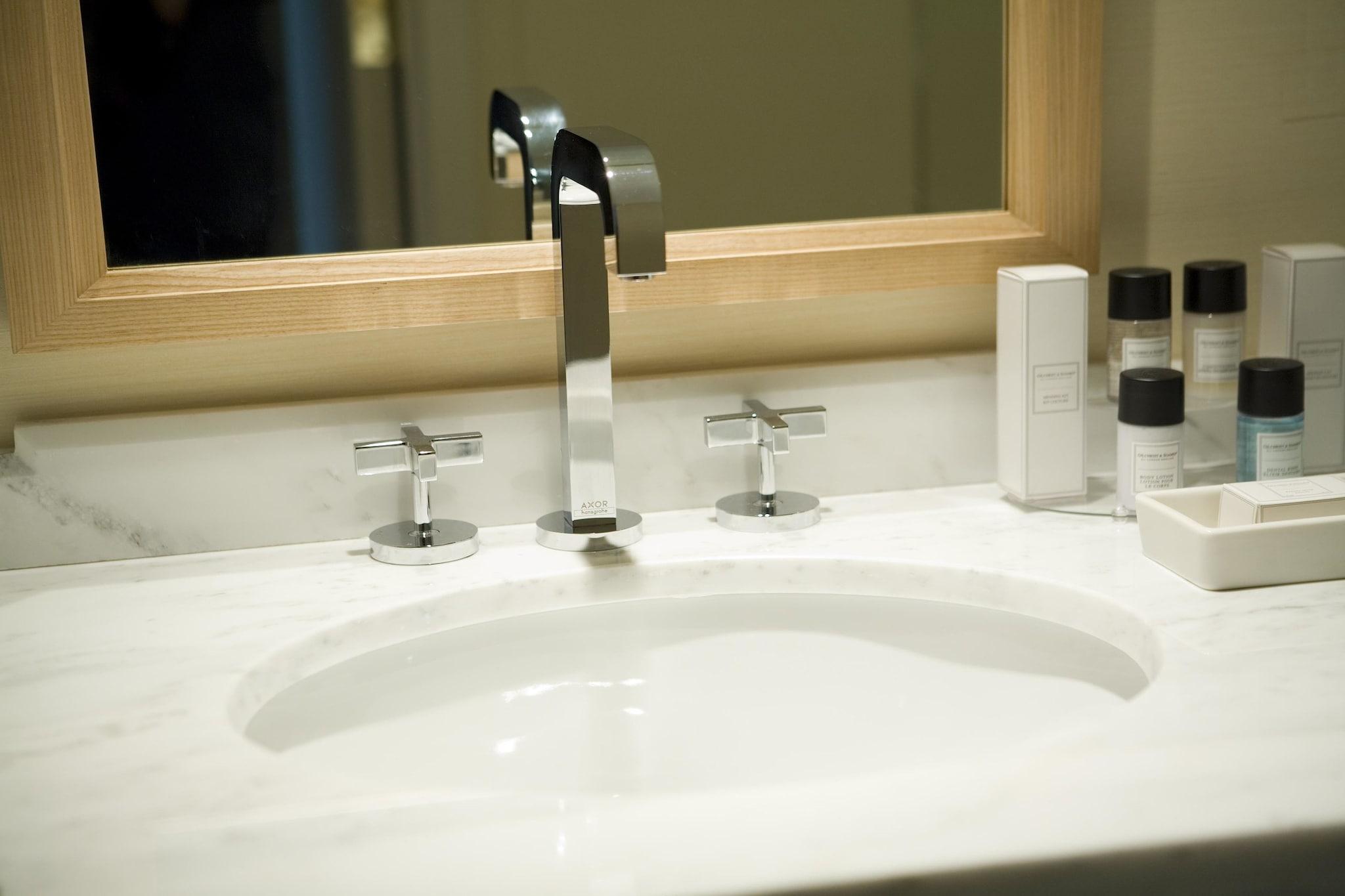 Double Premier King Bed